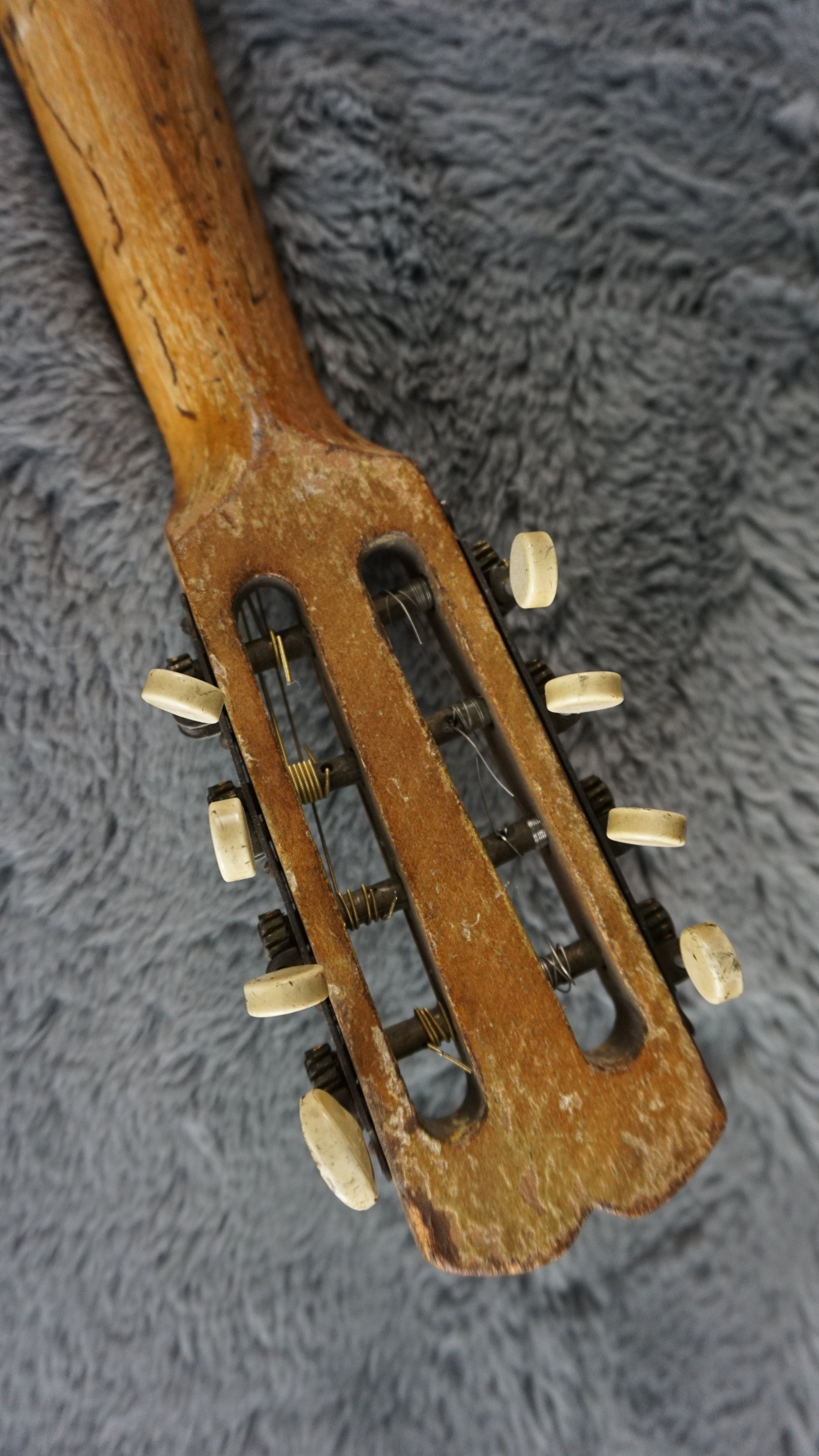 Vintage Closed Back Banjolin