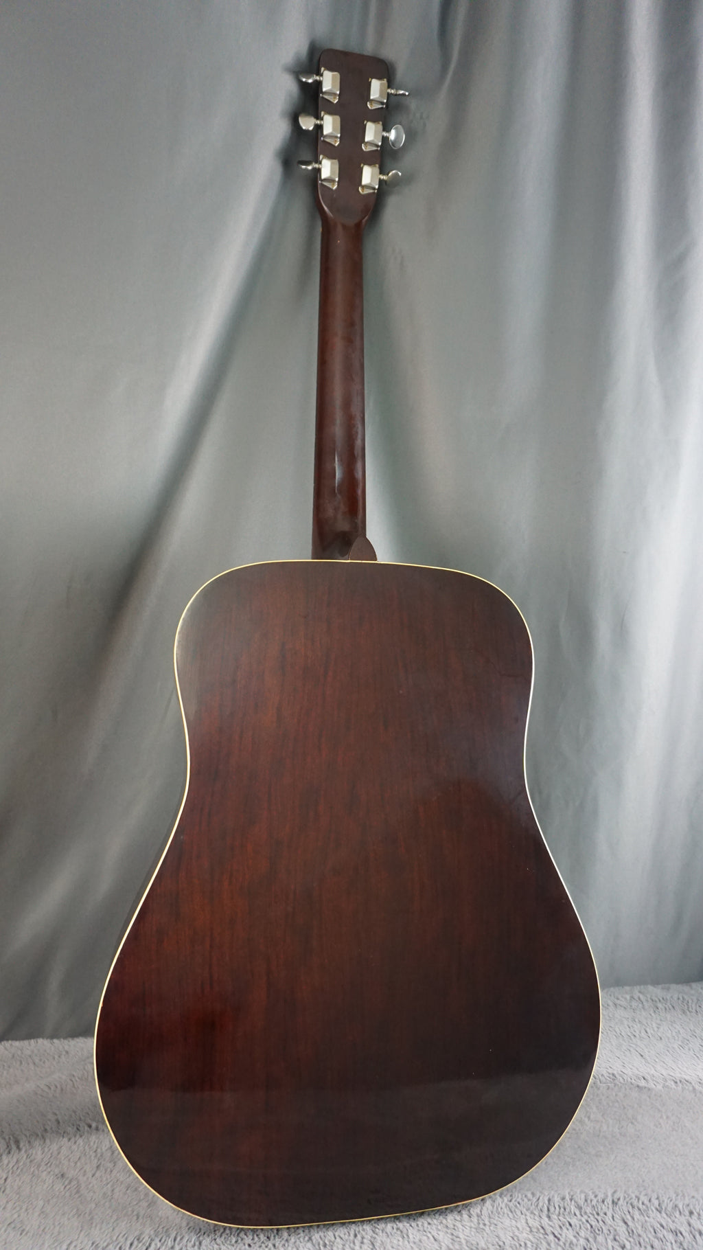 Morris W-18 Japan Acoustic Guitar