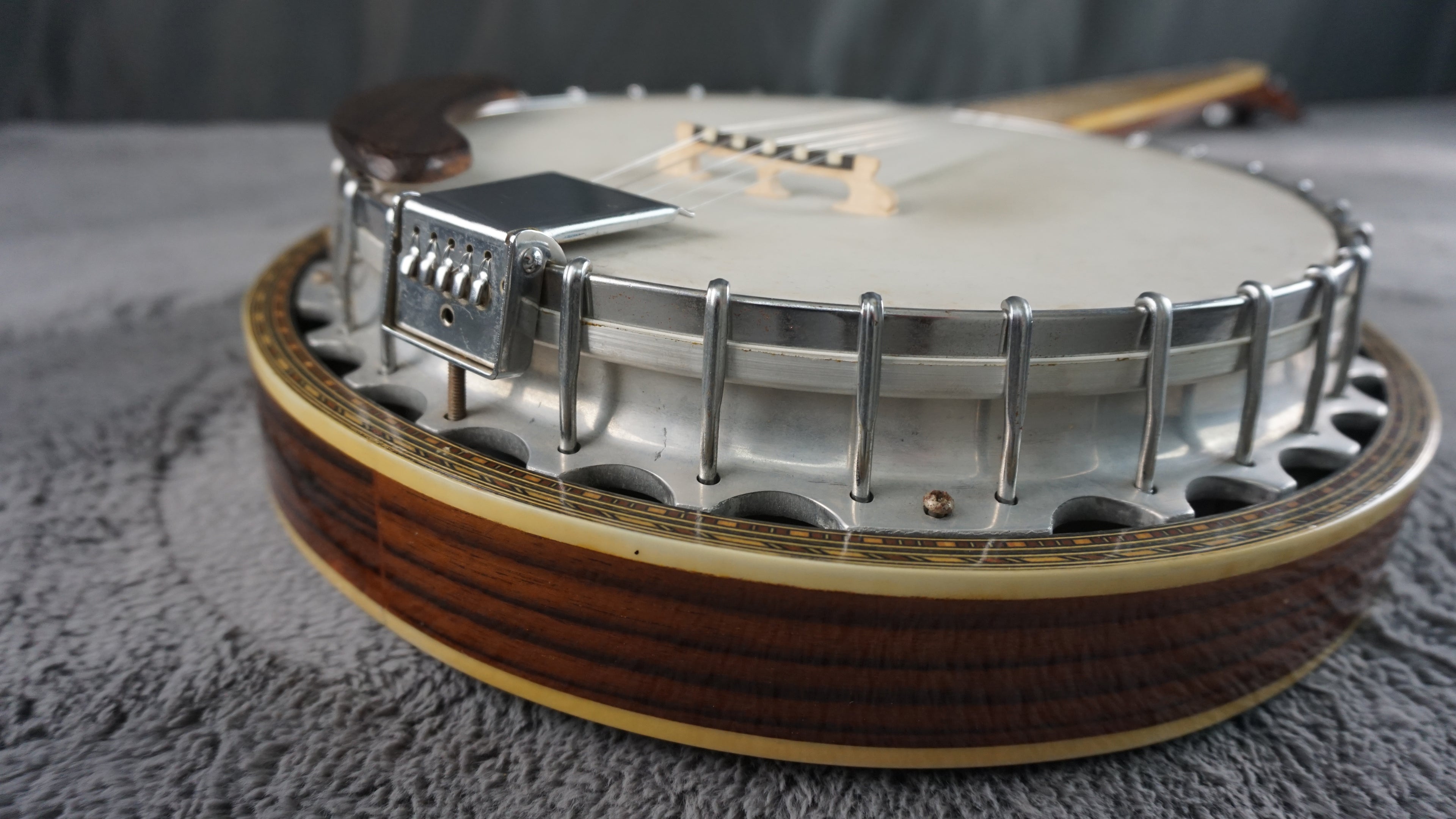 Pirles 5-String Closed Back Banjo w/ Hard Case