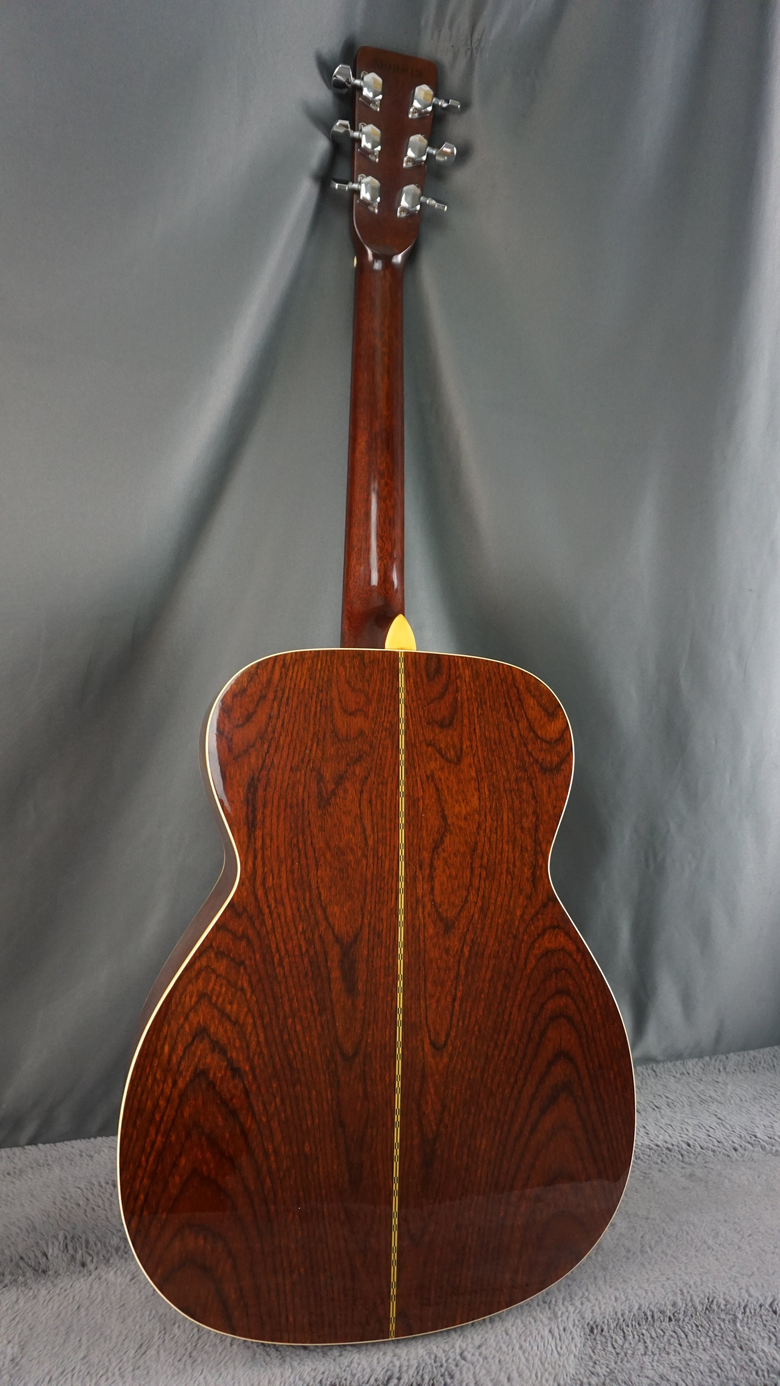 Morris F-18 Japan Folk Acoustic Guitar