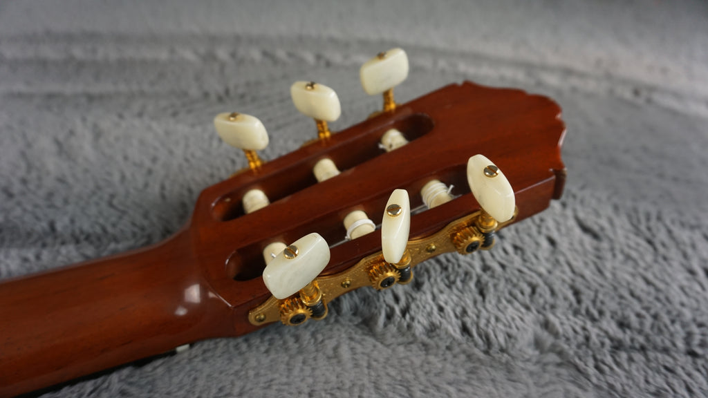 Yamaha GD-20 Grand Concert Classical Guitar