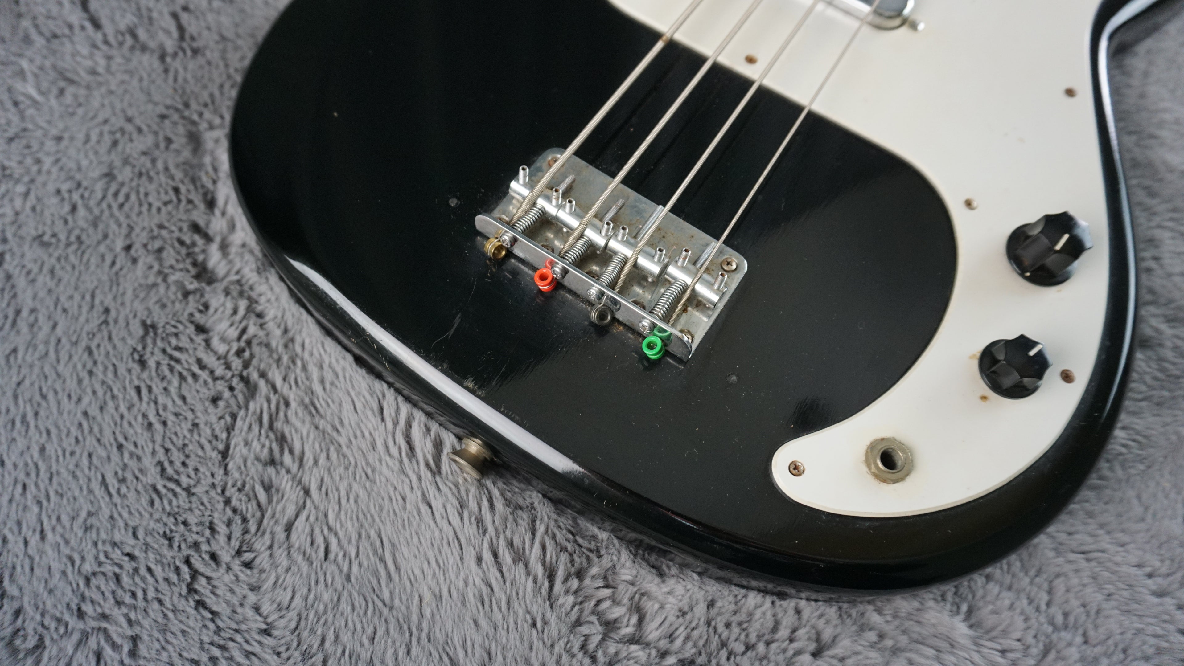 Heart Man Suzuki Precision/Musicmaster Style Bass 1970s - Black