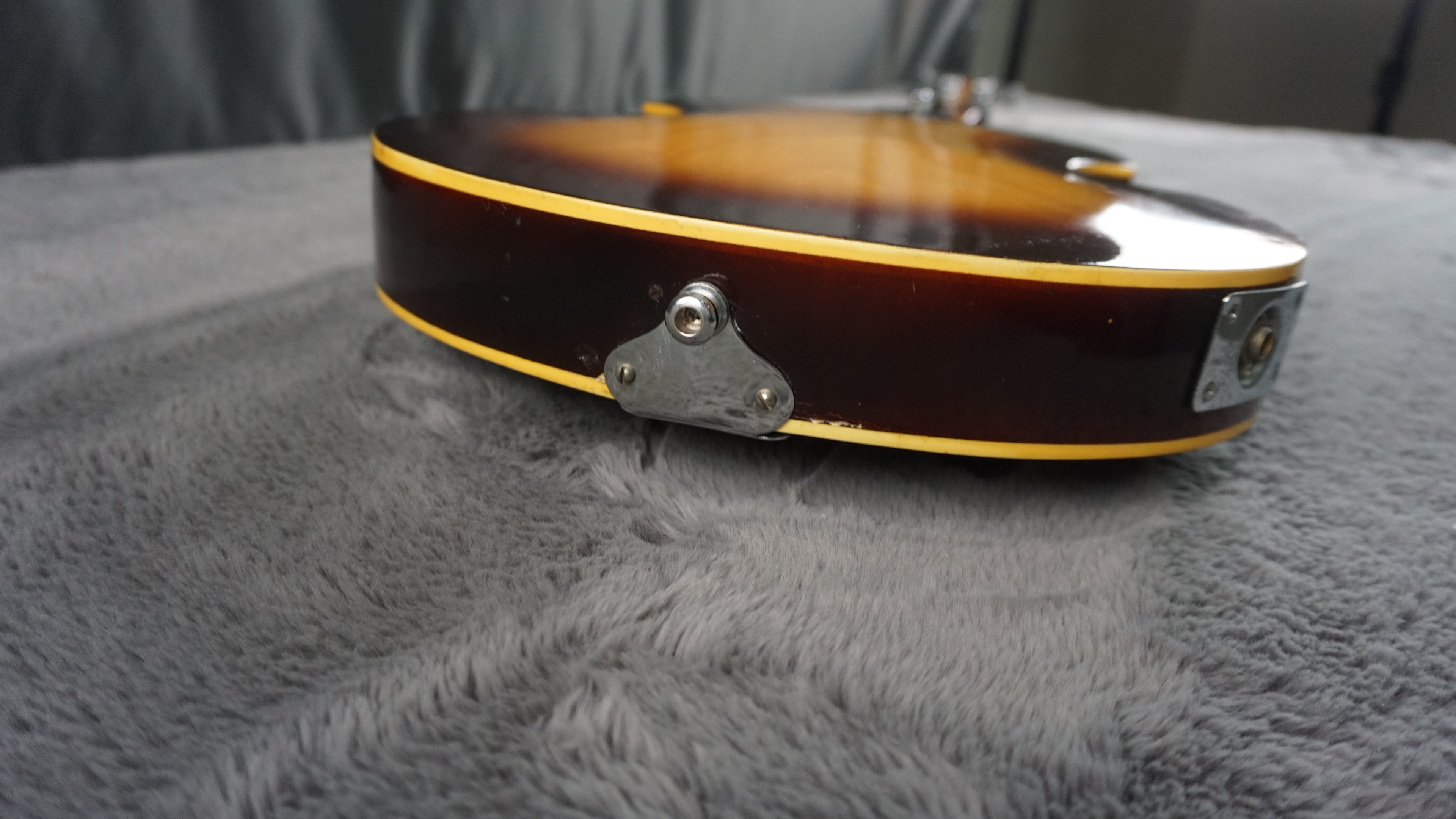 Greco Violin Bass Vintage - Sunburst Semi-Hollow Lefty
