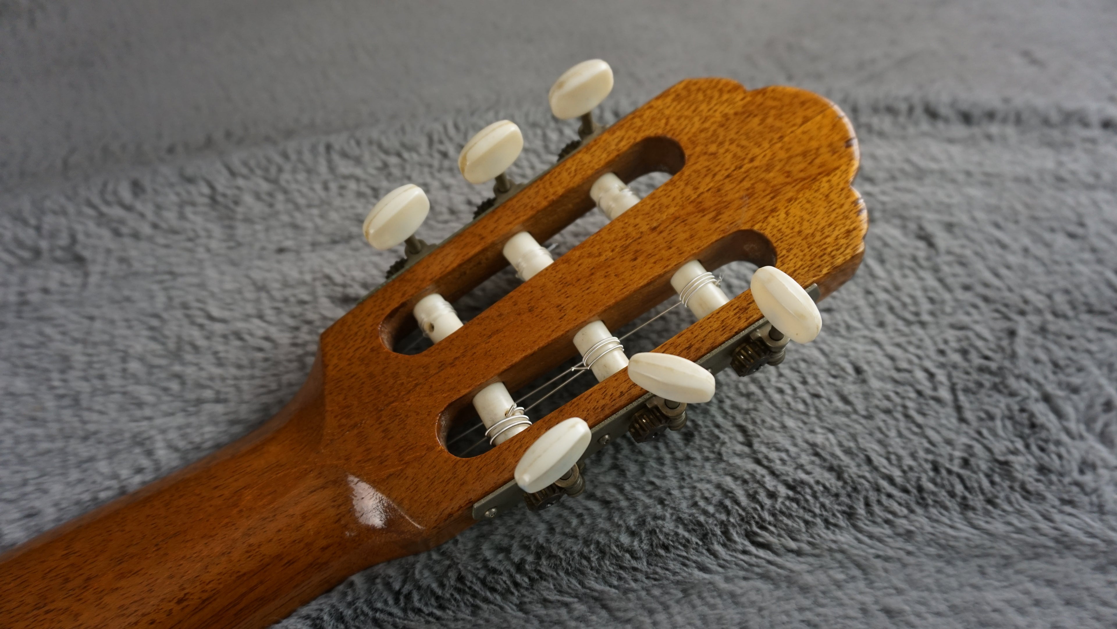 Kiso-Suzuki Gut Guitar Japan Classical