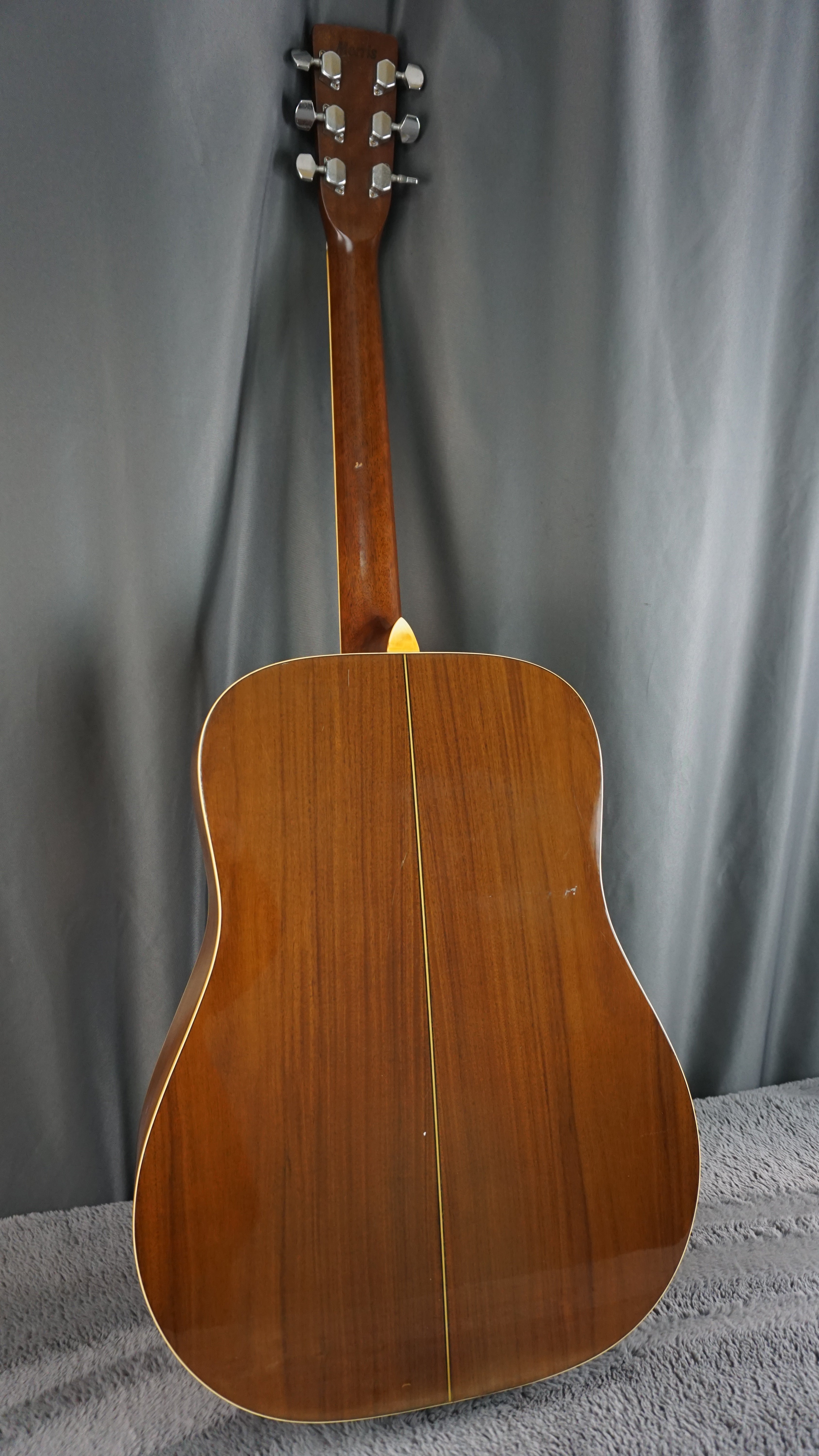 Morris MD-505 Japan Acoustic Guitar