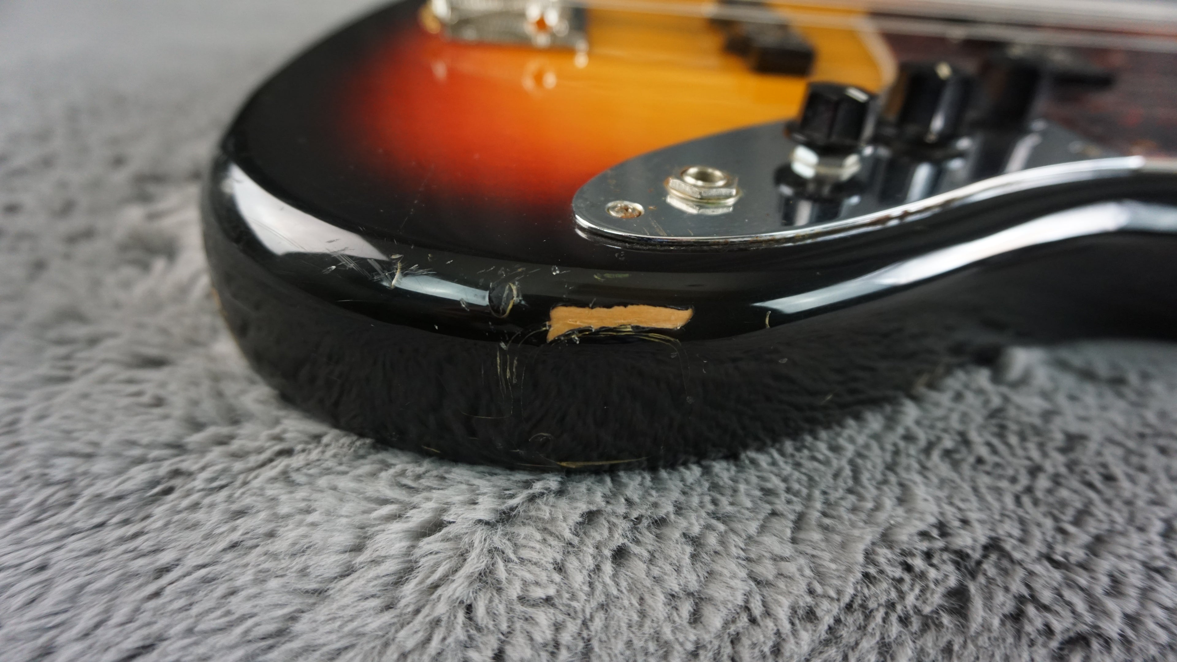 Fender Jazz Bass 93 - 94 - Sunburst Birdseye Maple Neck