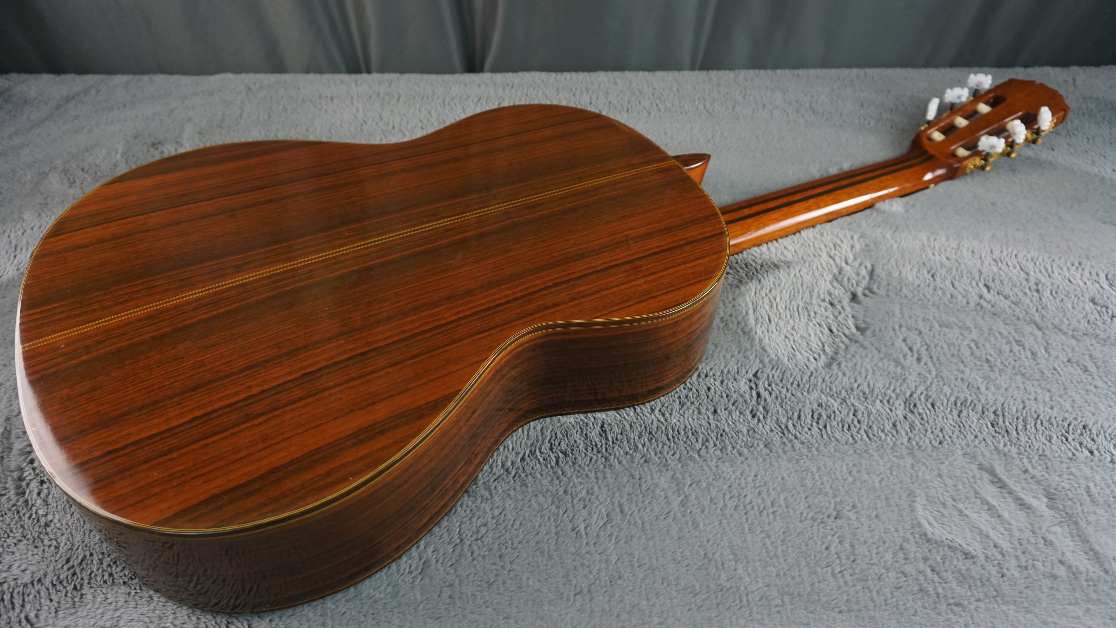 Albeniz (Zen-On) Modelo 50 Japan Classical Guitar