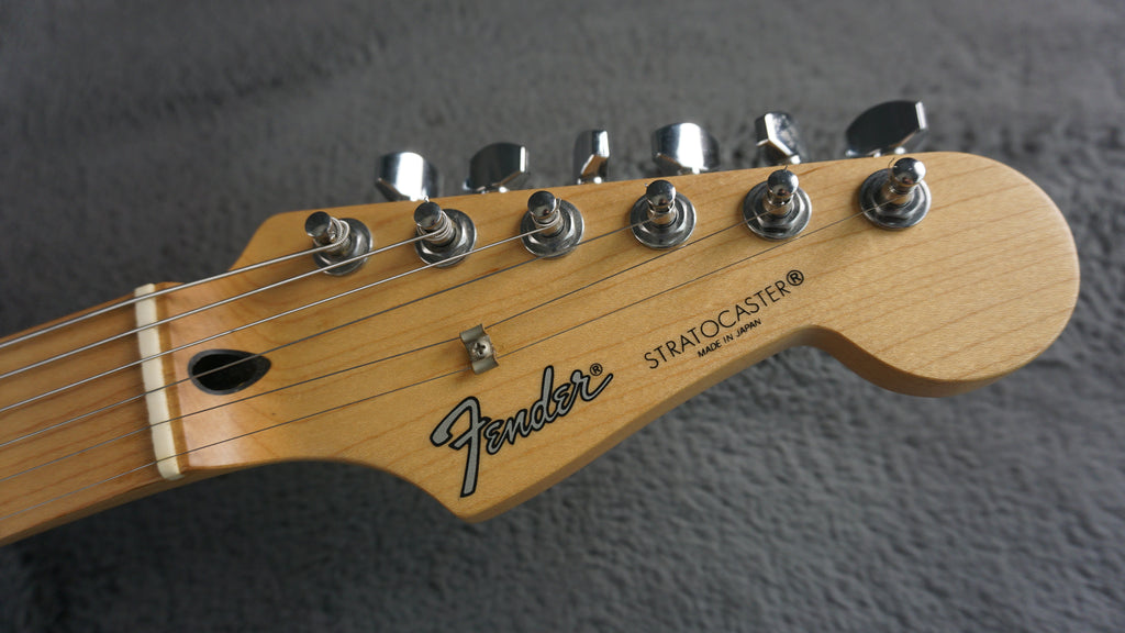 Fender Stratocaster - Cherry Japan