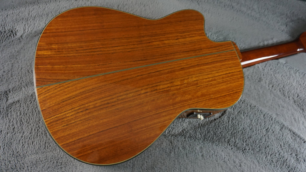 Vantage VC-20CE Classical Guitar w/ Hard Case