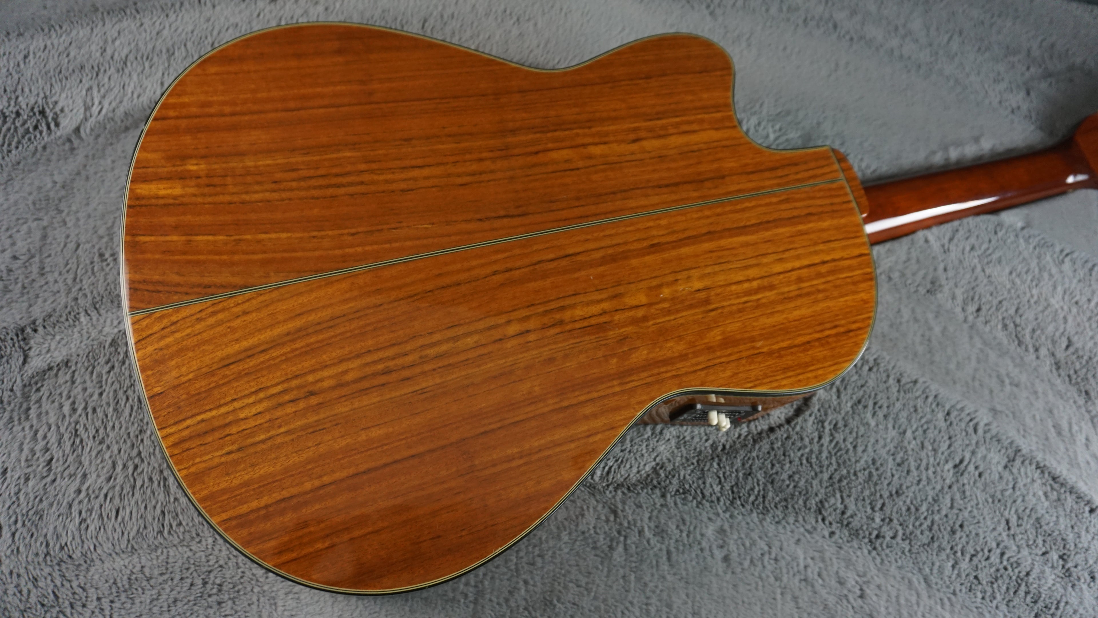 Vantage VC-20CE Classical Guitar w/ Hard Case
