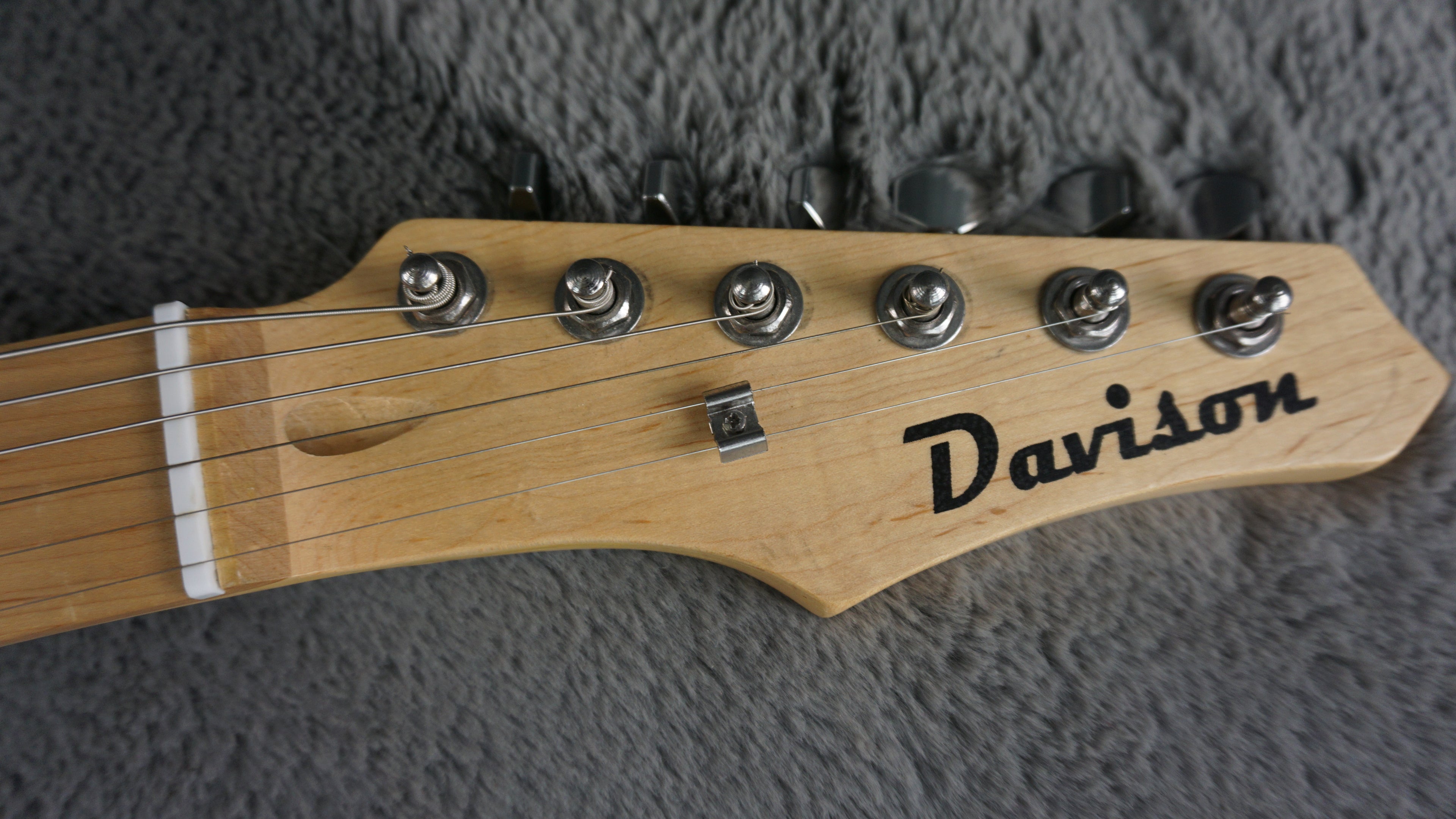 Davison - Tobacco Burst