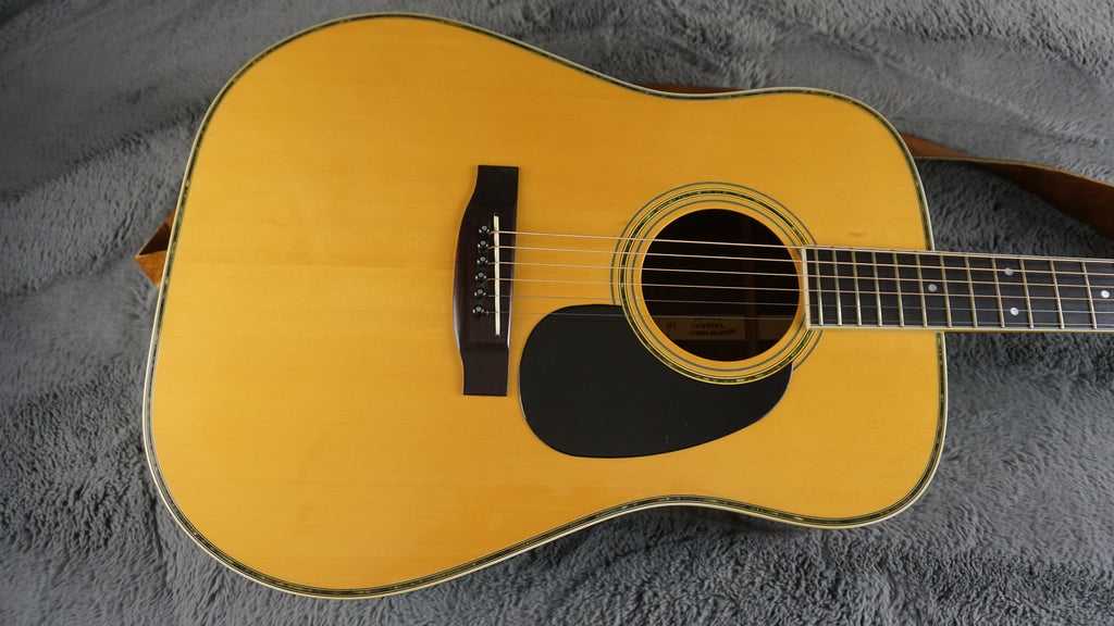 Yamaki 130 Acoustic D-28 Style Japan w/ Hard Case
