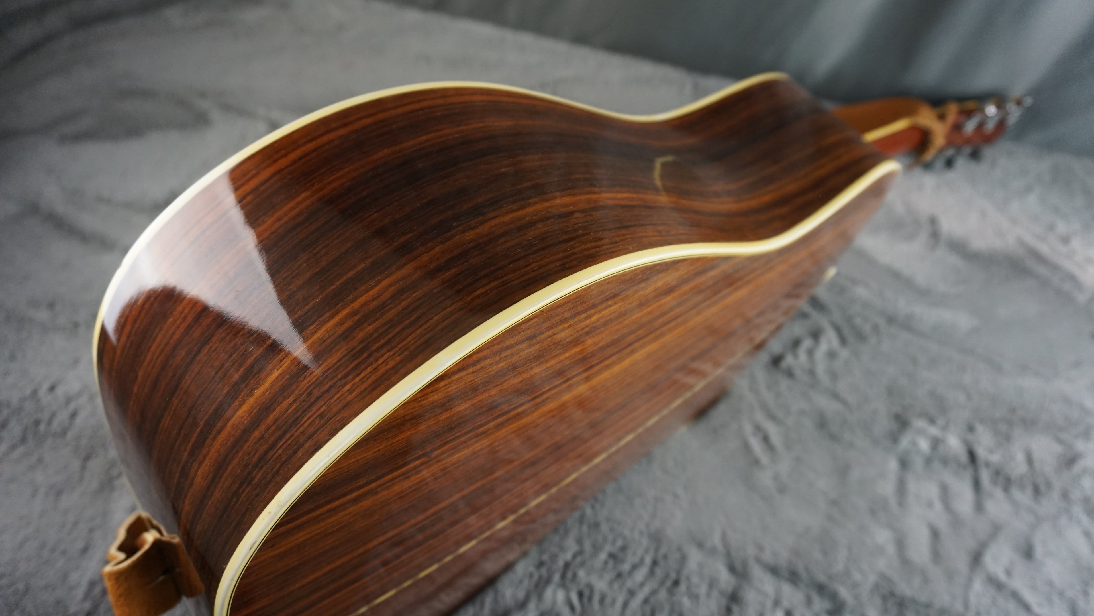 Yamaki 130 Acoustic D-28 Style Japan w/ Hard Case