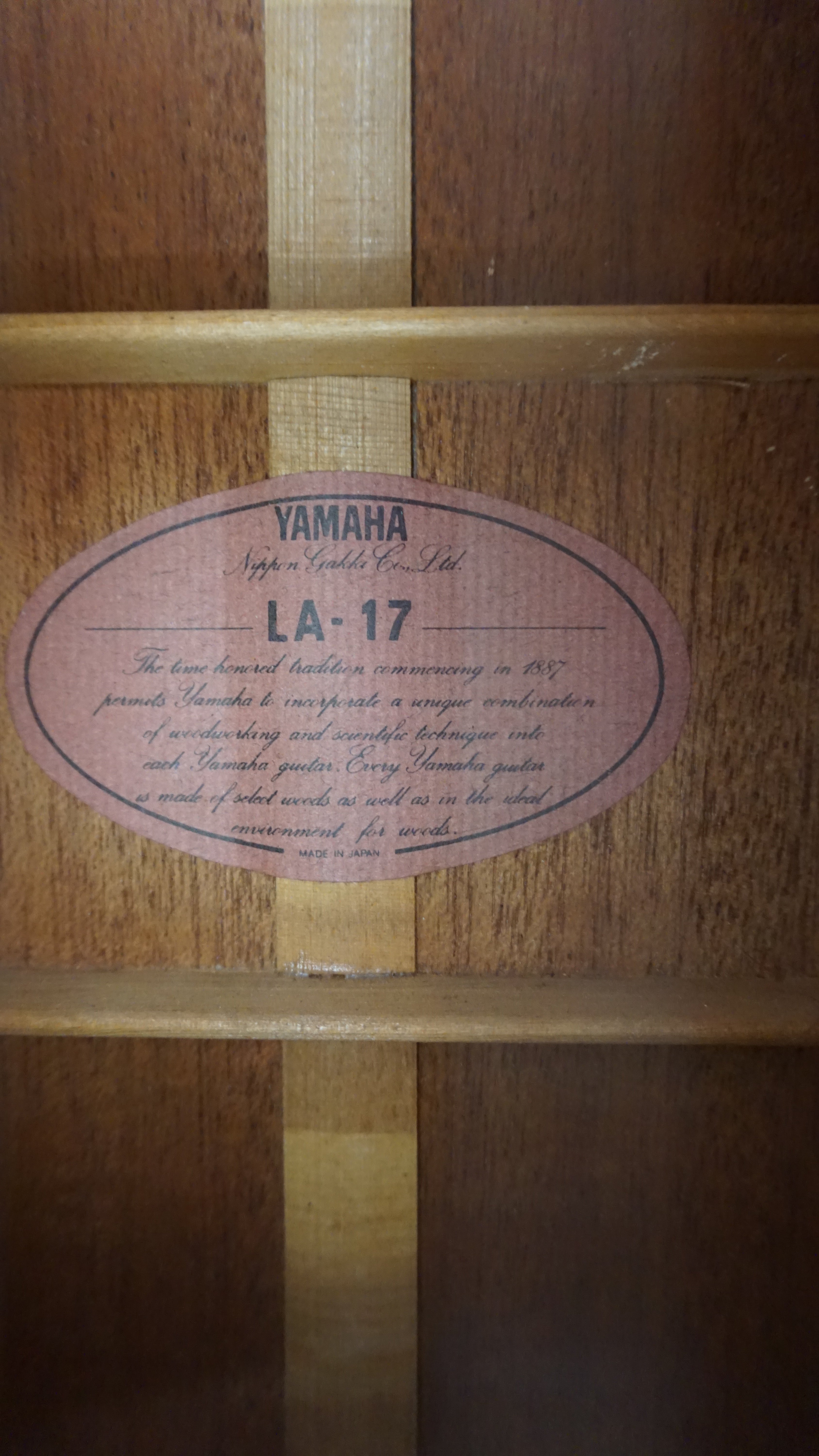 Yamaha LA-17 Japan Acoustic Luxury Artist