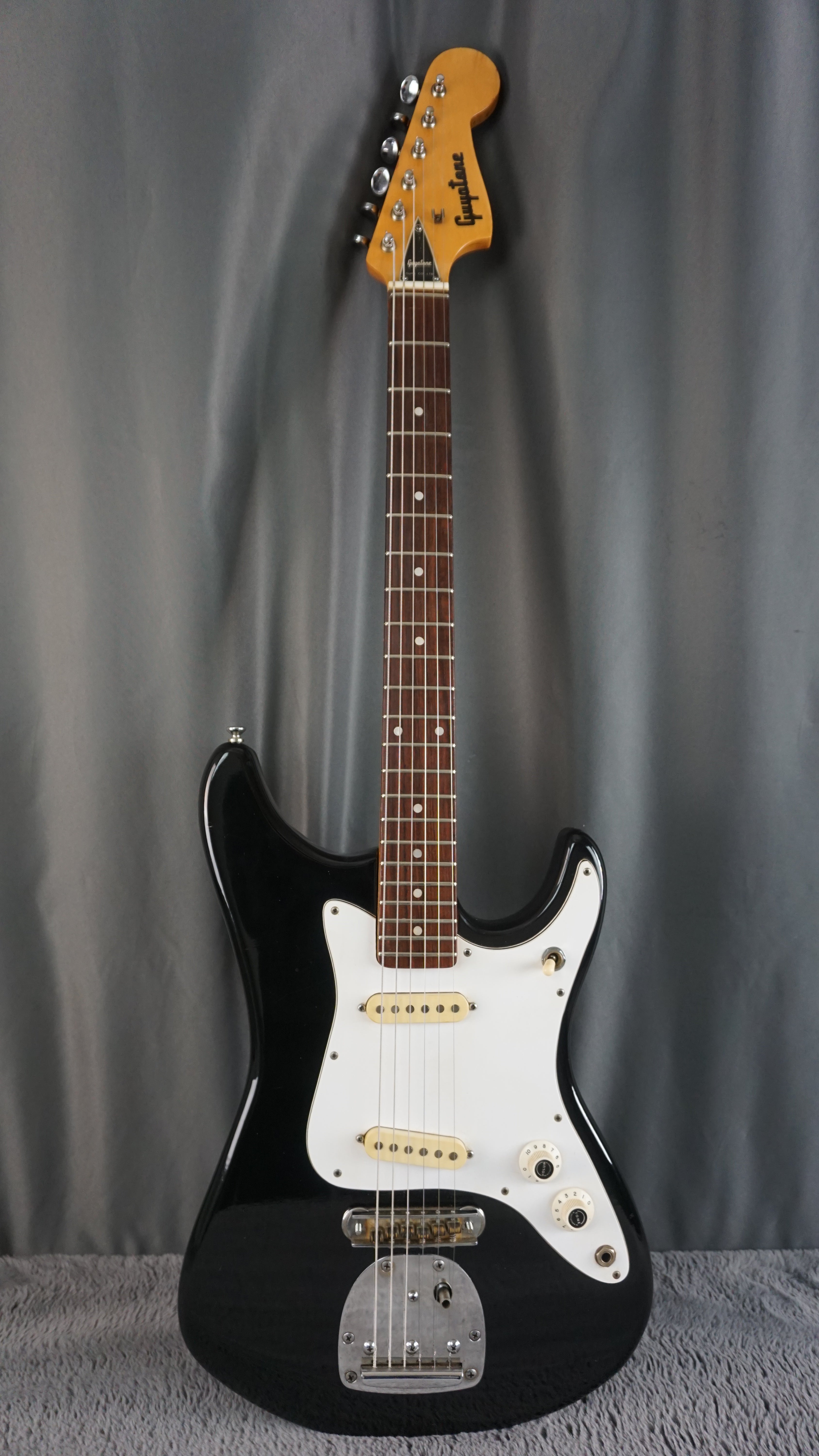 Guyatone LG-23 Japan Electric Guitar Black