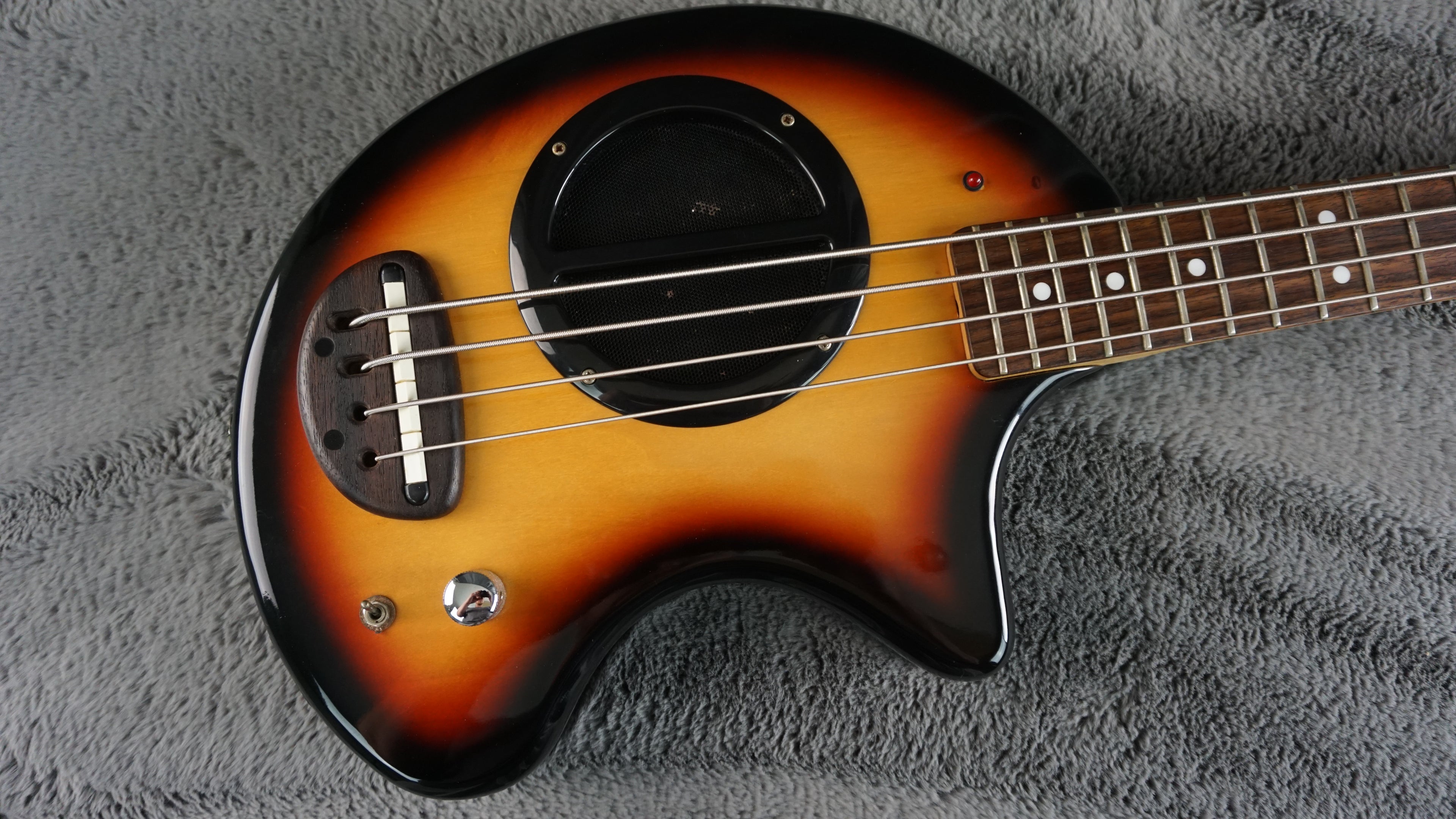 Fernandes Pie-ZO Bass - Sunburst w/ Built-in Speaker