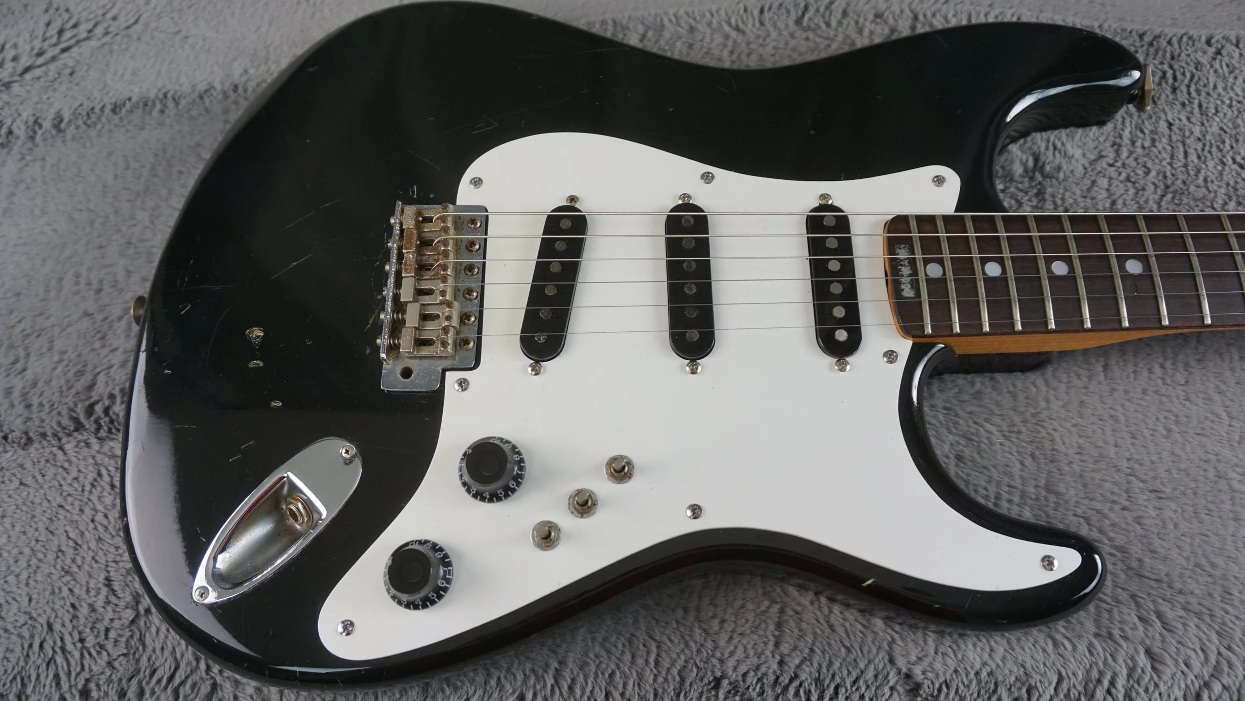 Aria Pro II Strikin' Sound S-Style Japan Black