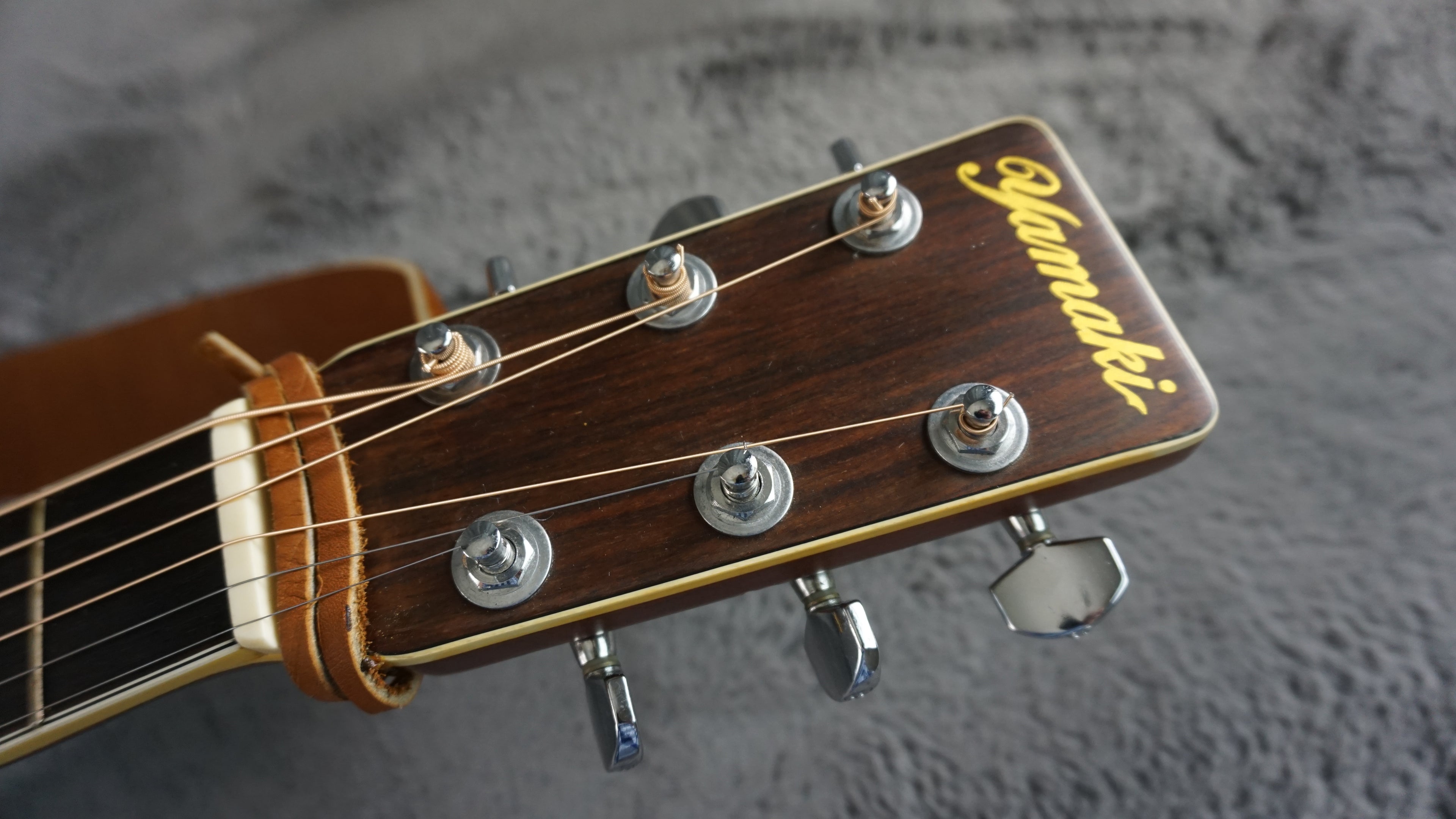 Yamaki 130 Acoustic D-28 Style Japan w/ Hard Case