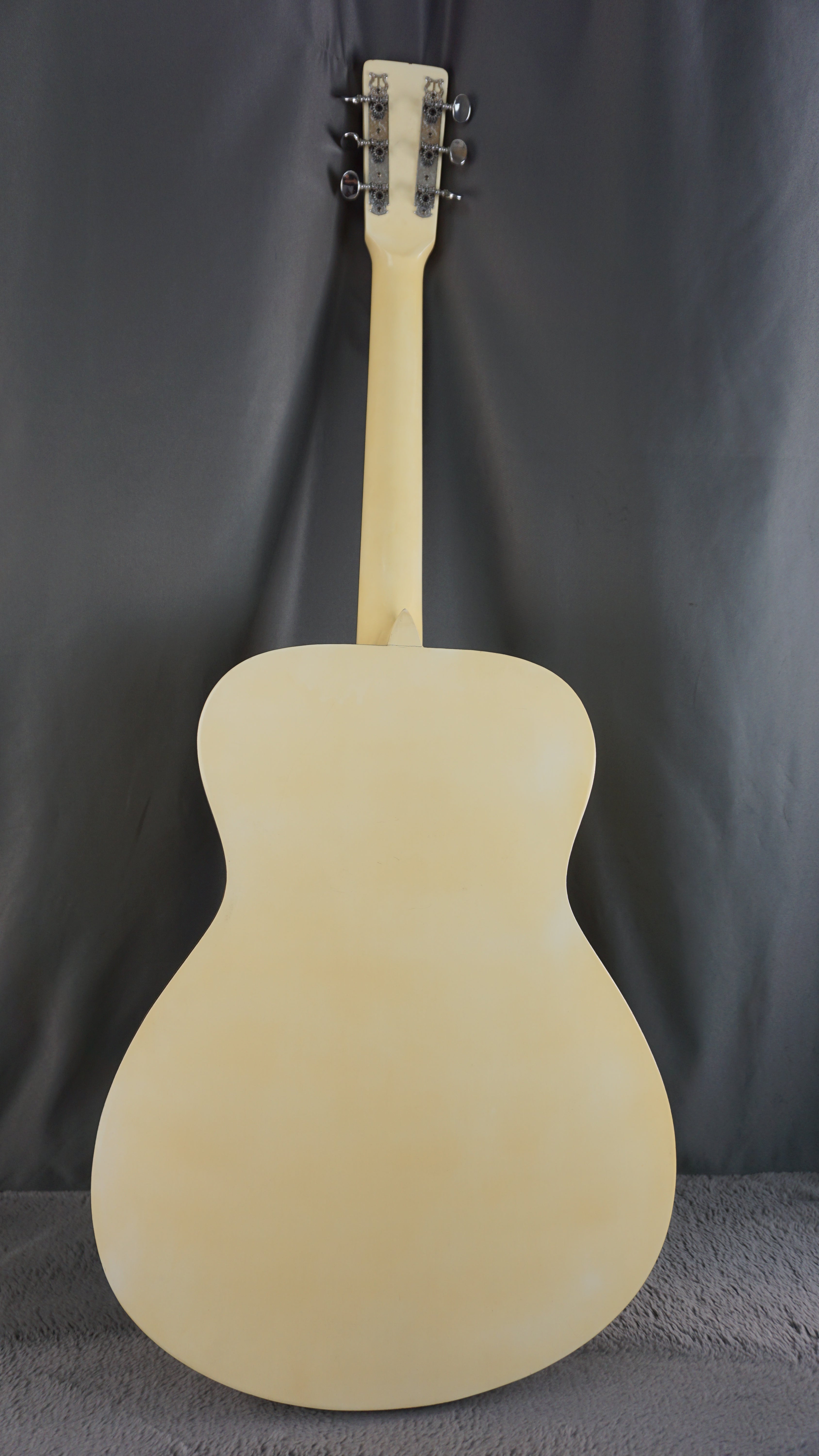 Hamox F150WH Japan Aged White Acoustic Guitar