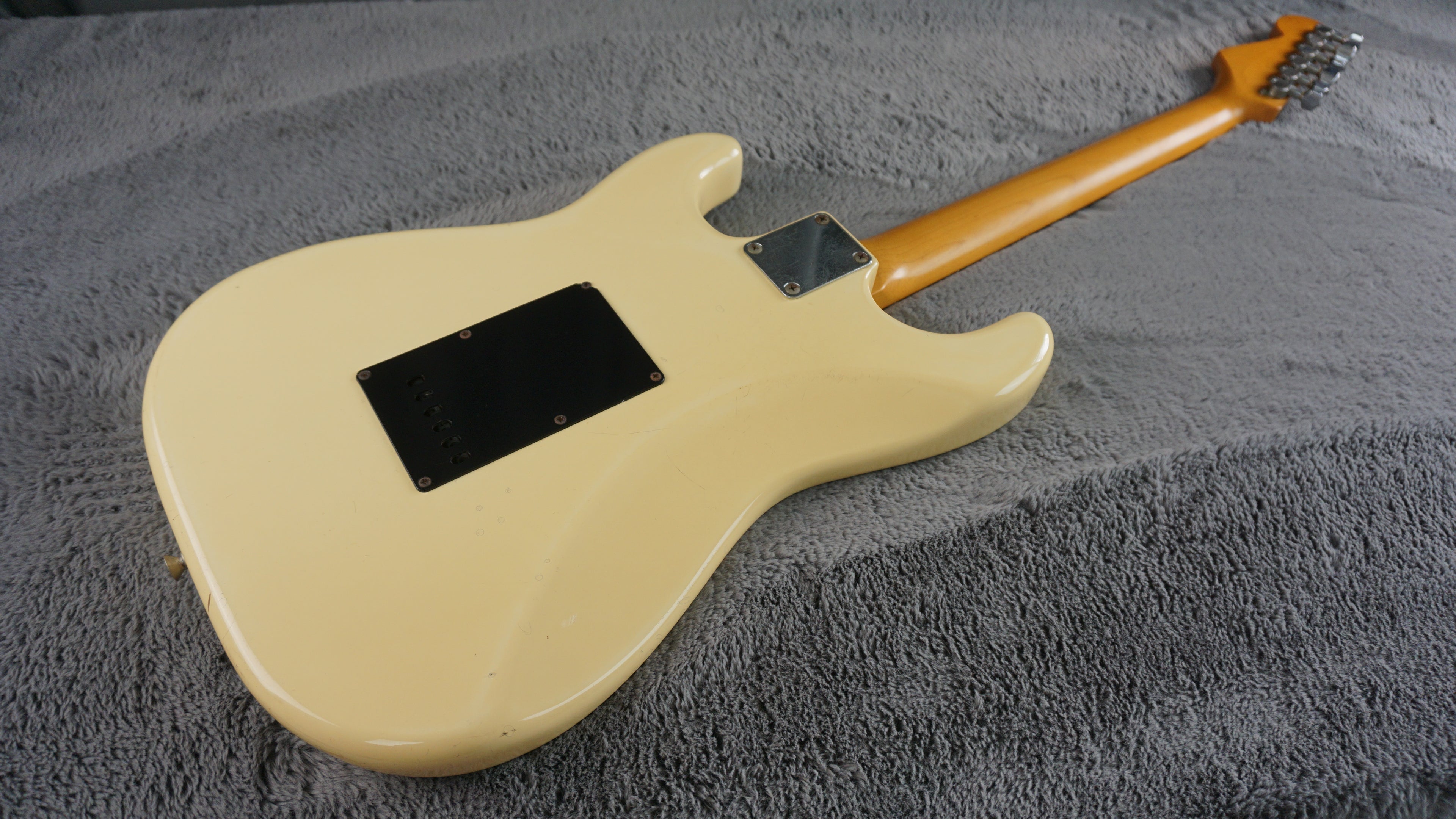 Fender Stratocaster 1984 - 1987 - White Japan