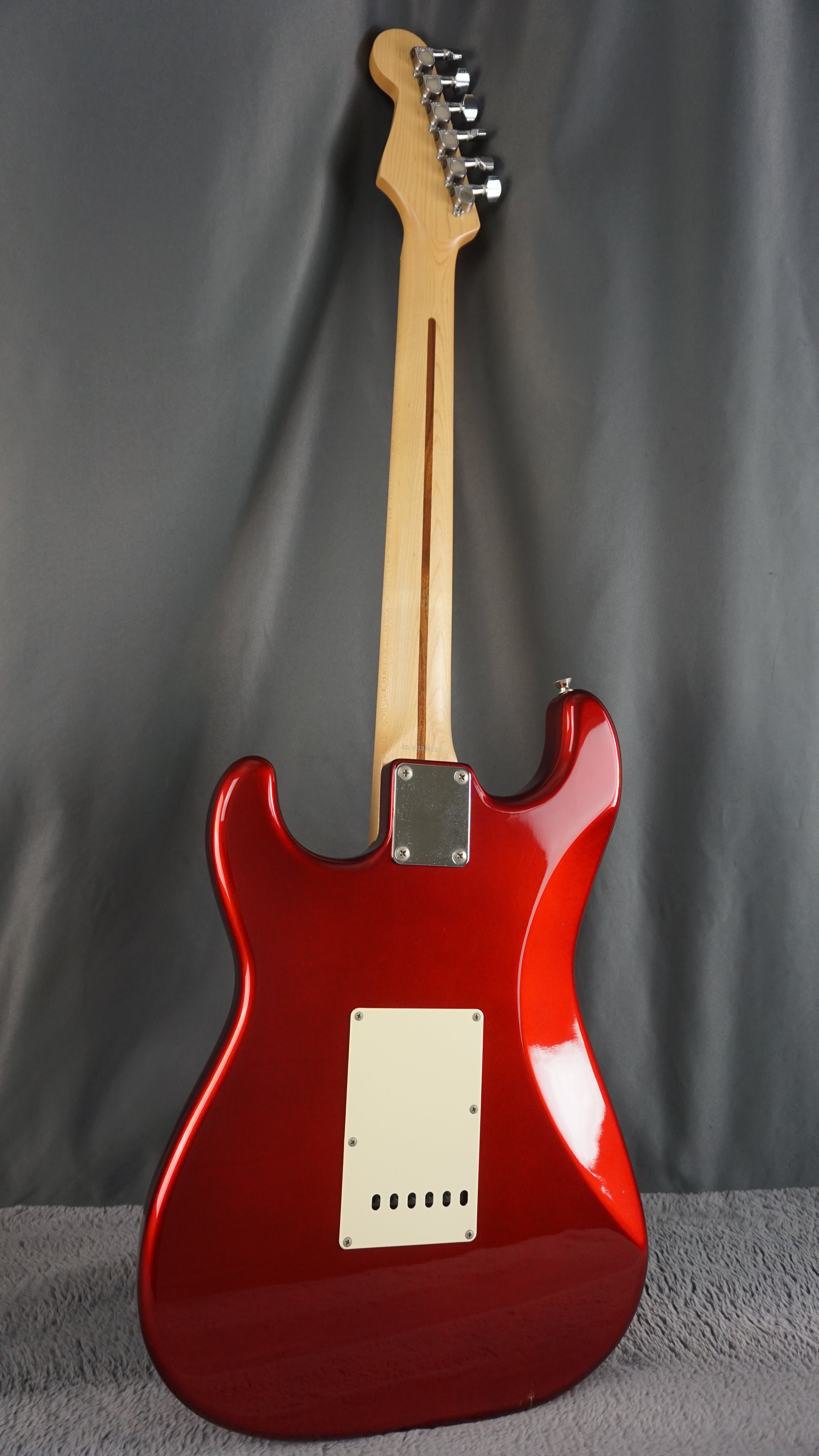 Fender Stratocaster - Cherry Japan