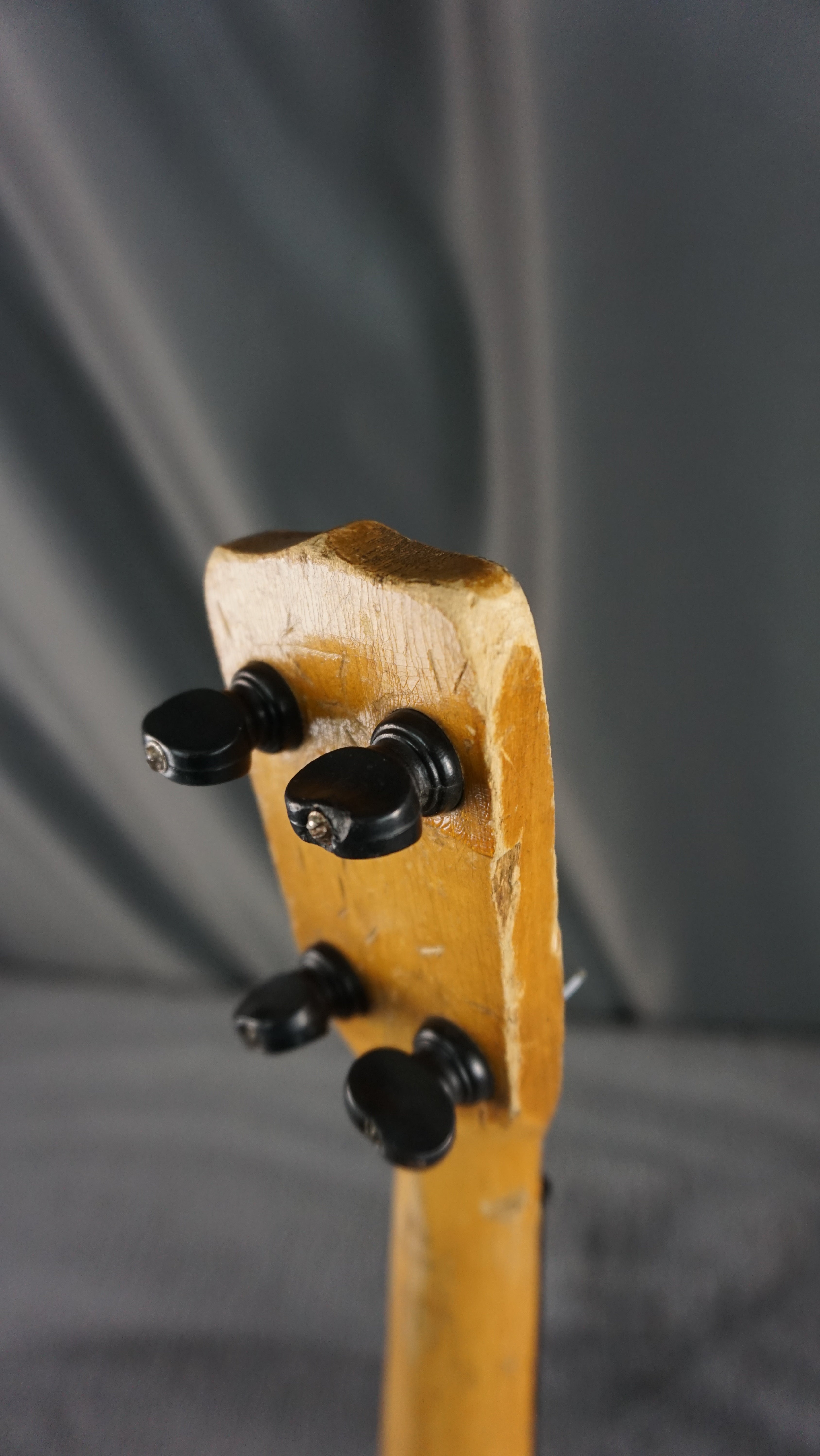 Vintage Closed Back Banjolele