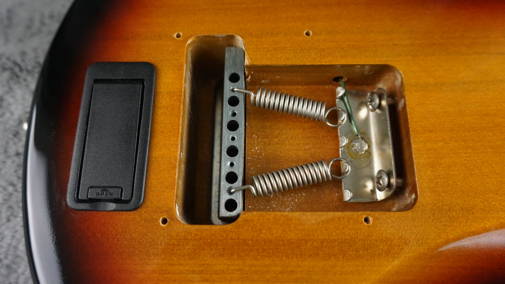 MarineRider Mosrite Ventures Model with Built In Amp 1990’s - Sunburst