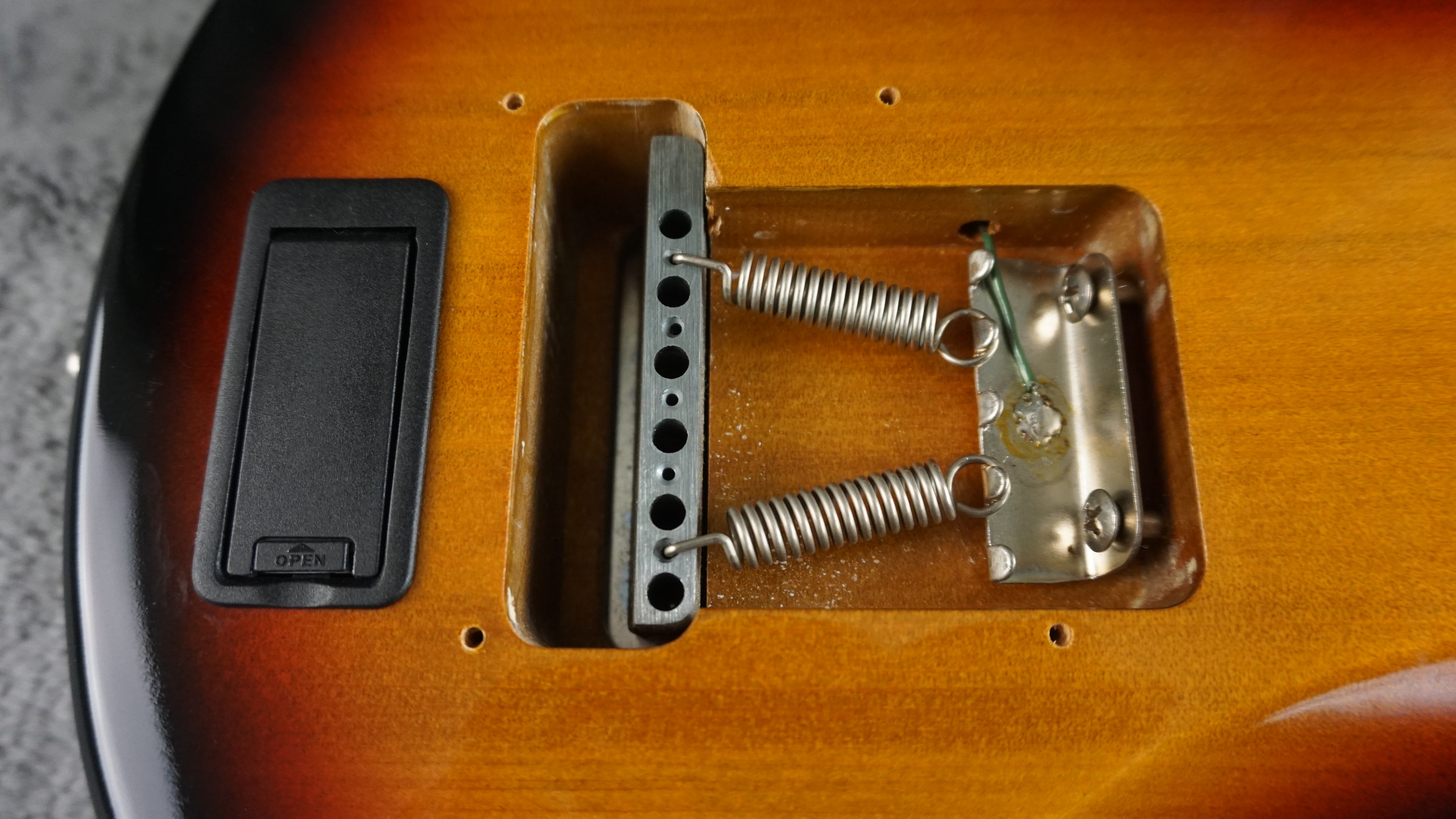 MarineRider Mosrite Ventures Model with Built In Amp 1990’s - Sunburst