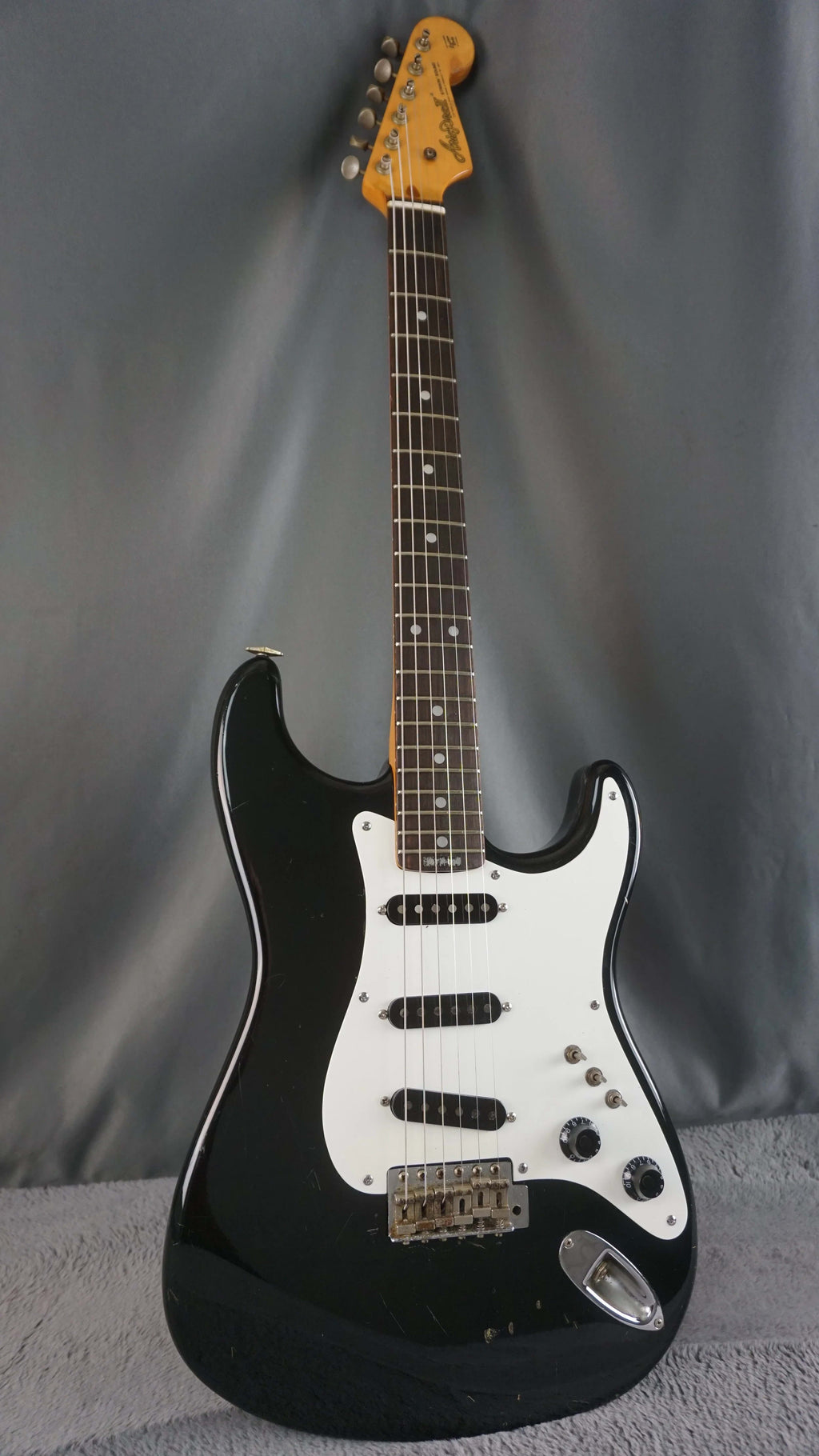 Aria Pro II Strikin' Sound S-Style Japan Black