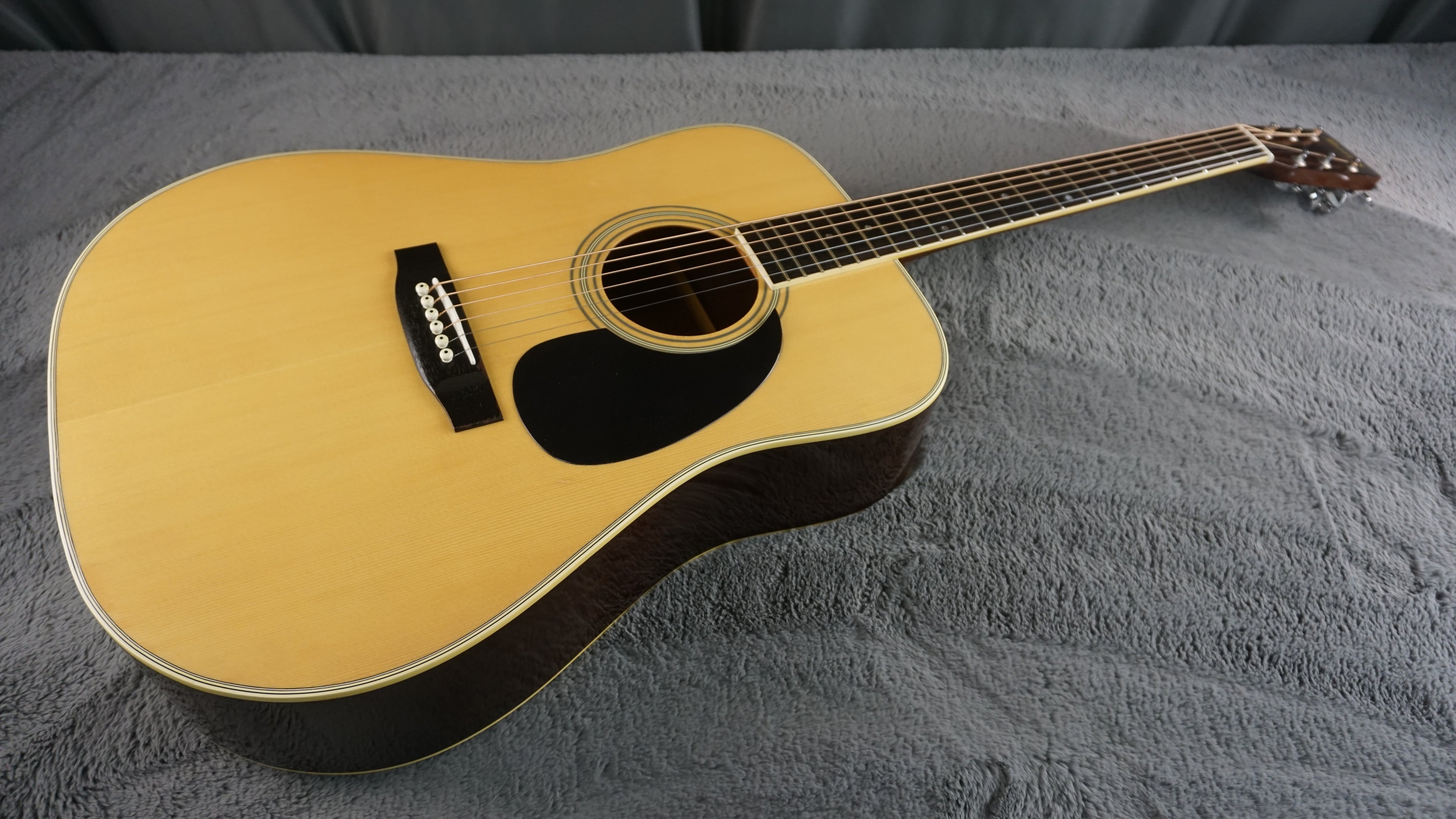 Morris W-20 Japan Acoustic