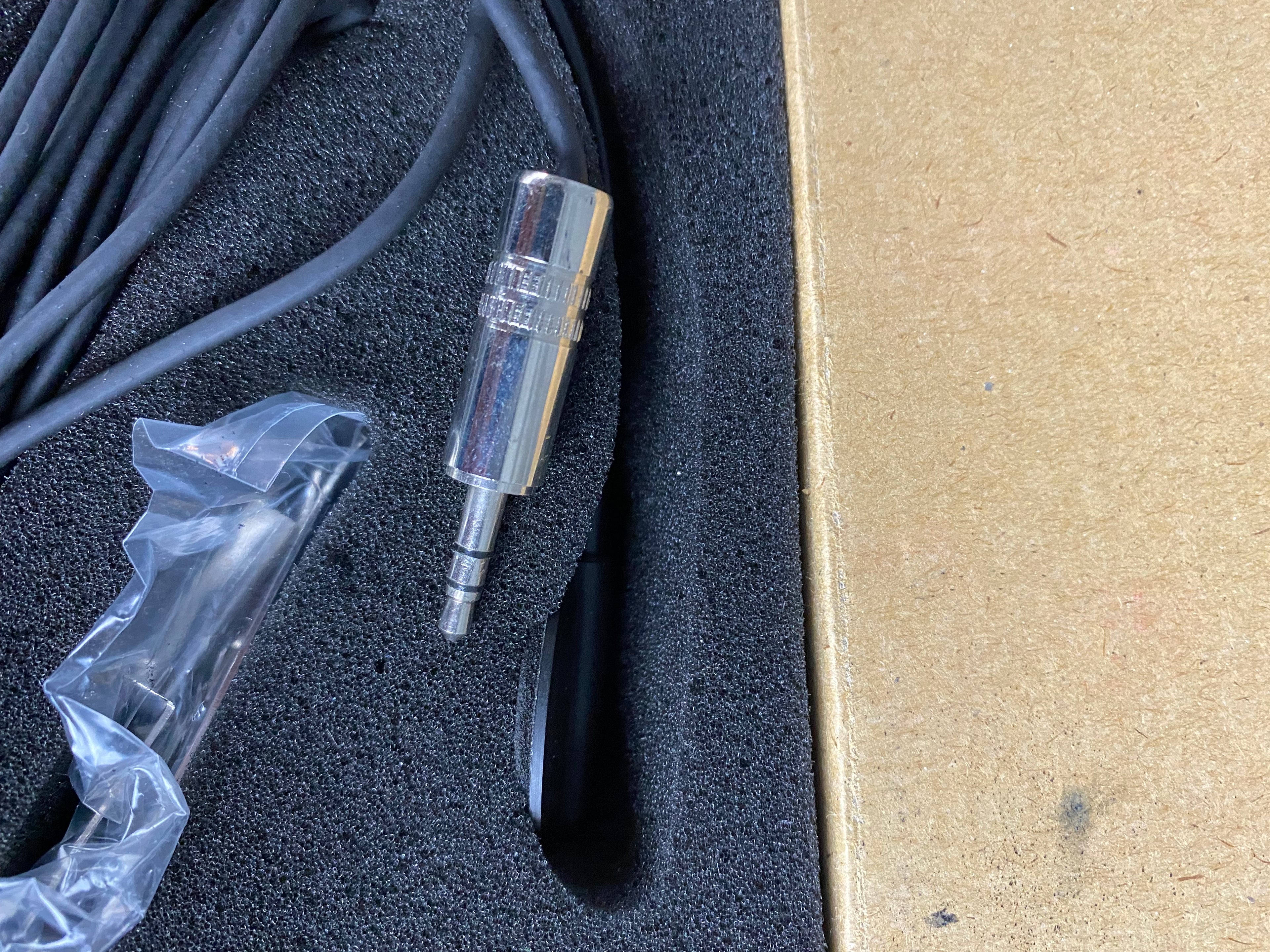 Audio Technica  Pro Series Pro 8 Head Worn Microphone