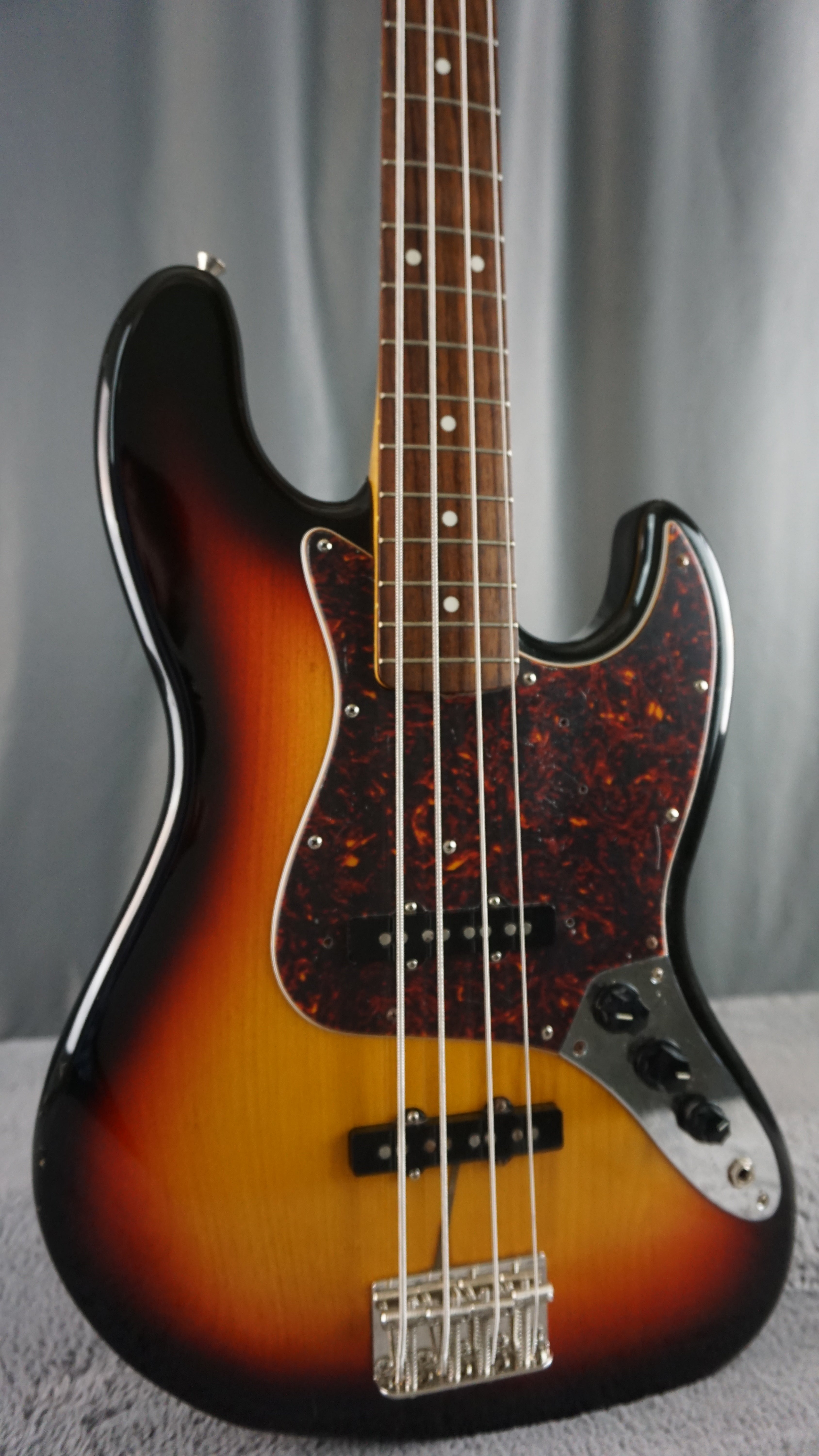 Fender Jazz Bass 93 - 94 - Sunburst Birdseye Maple Neck