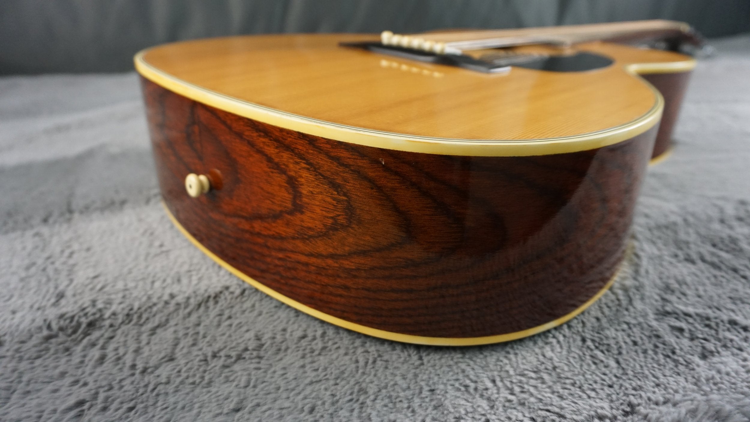 Morris F-18 Japan Folk Acoustic Guitar