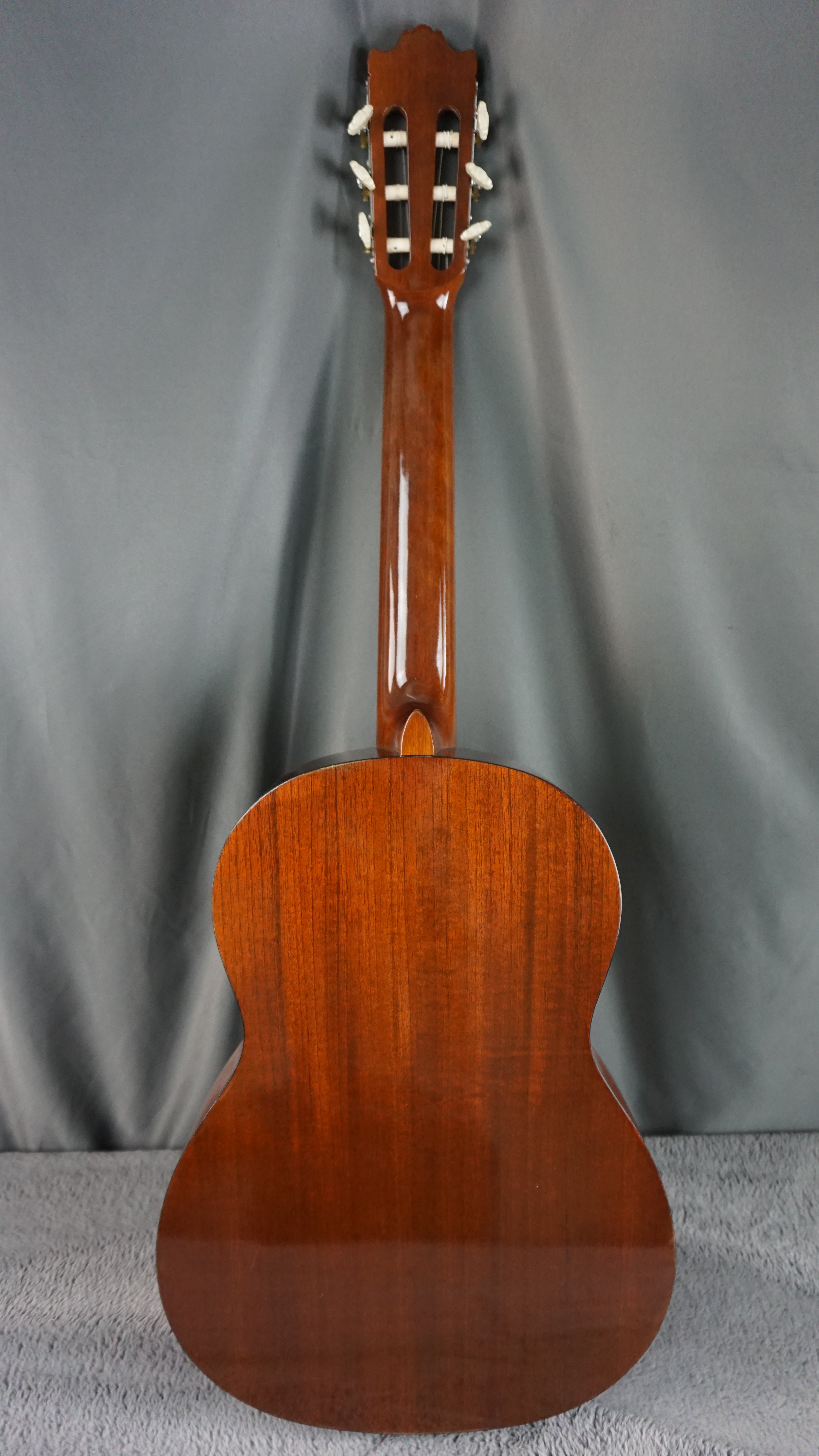 Yamaha C-180 Japan Classical Guitar