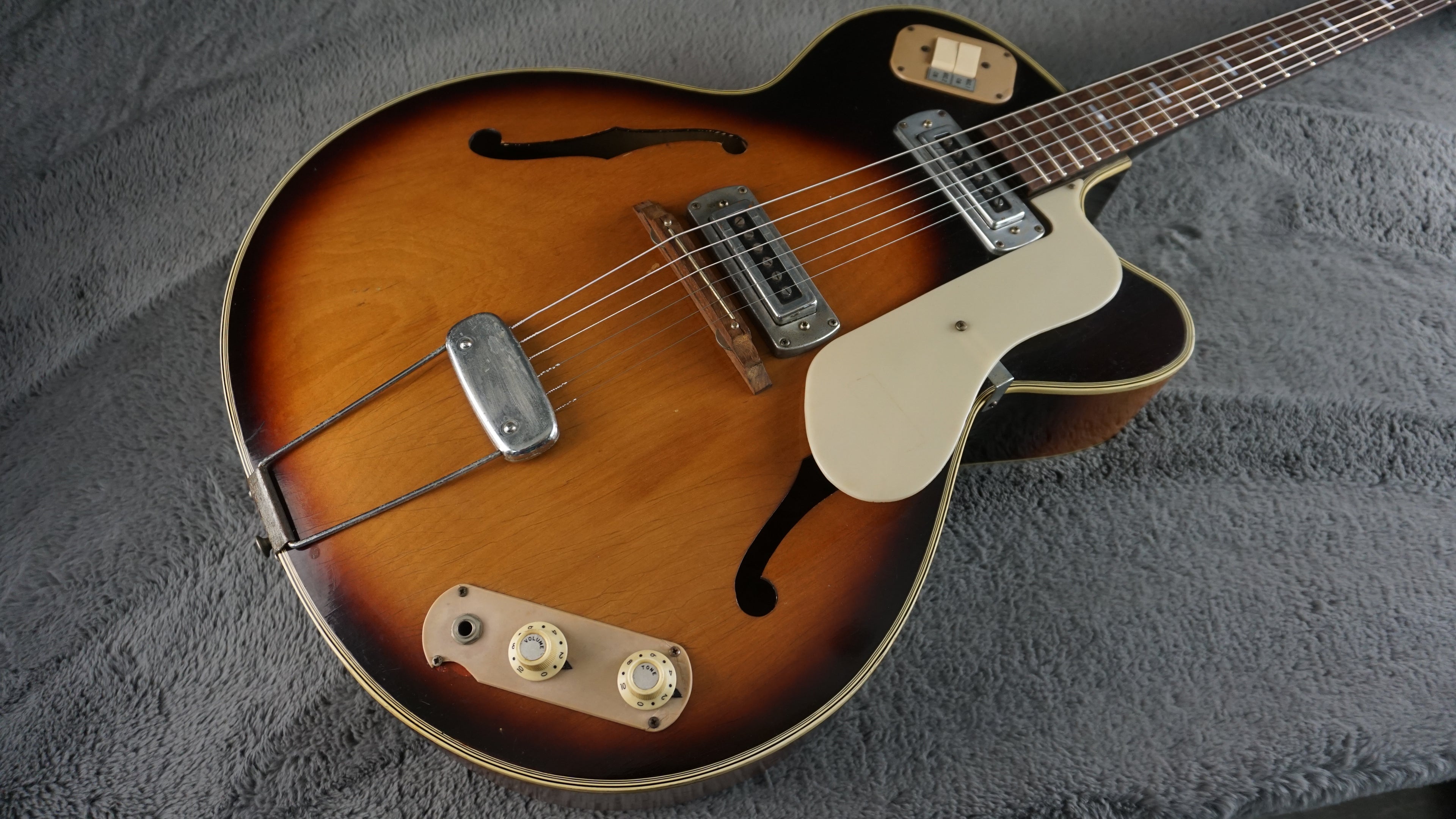 Teisco EP-14 1960s - Brown Burst Hollow Body Electric