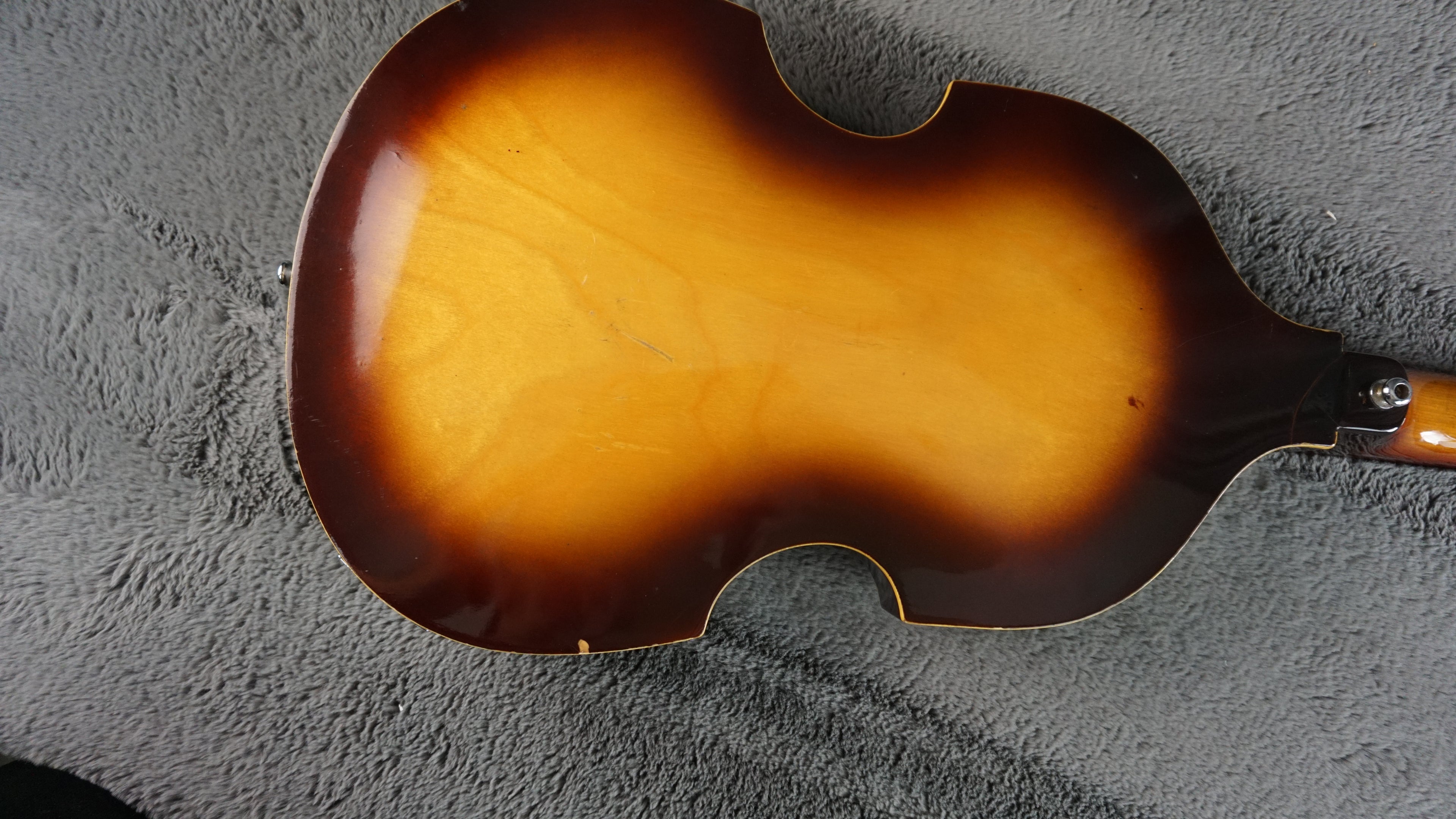 Greco Violin Bass Vintage - Sunburst Semi-Hollow Lefty