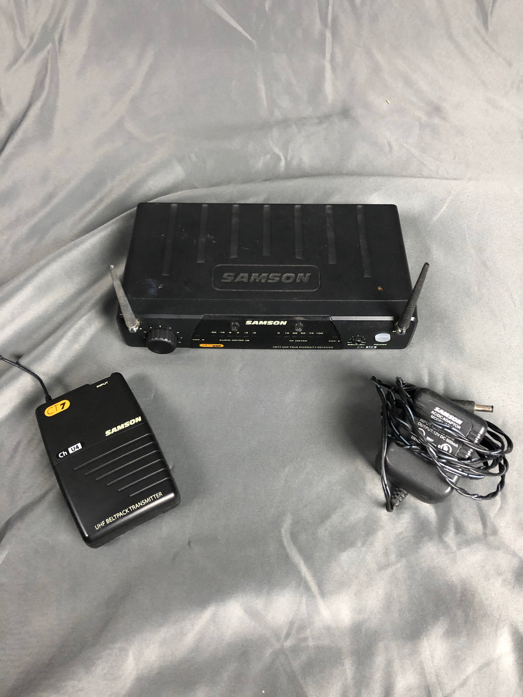 Samson CR77 CT7 UHF Wireless Receiver and Transmitter