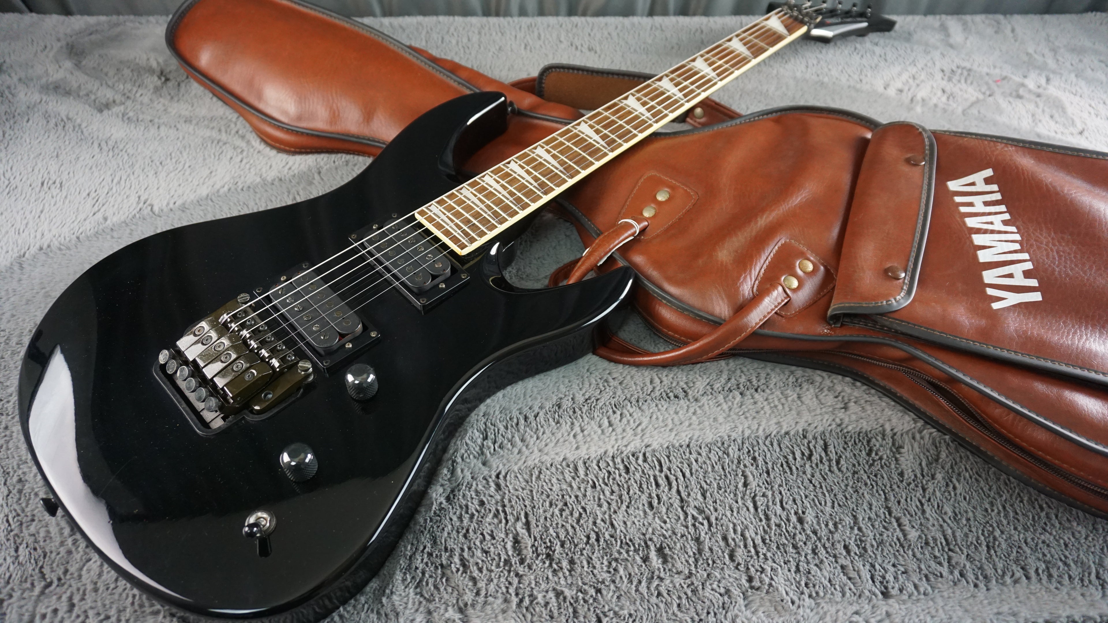 Yamaha RGX820J - Black ST Type FR