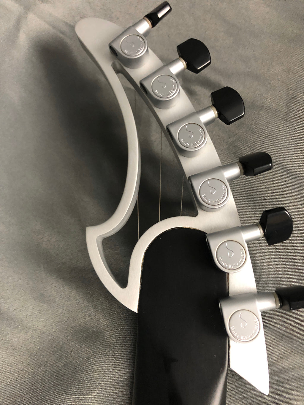 Andreas Guitars Shark Boutique Guitar 2000 Satin Black