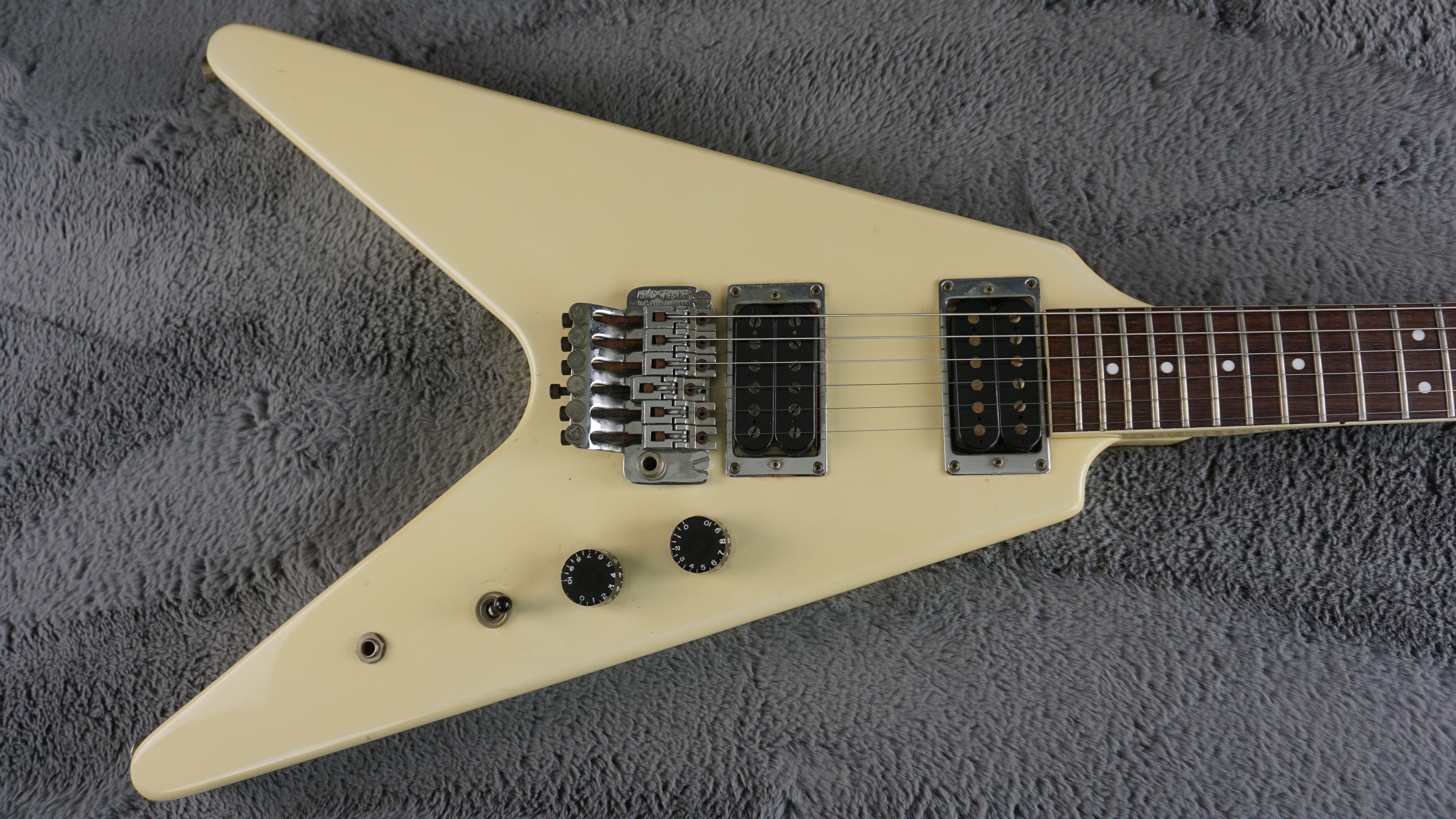 Fernandes/Burny BSV-70 The Function Flying V Short Scale