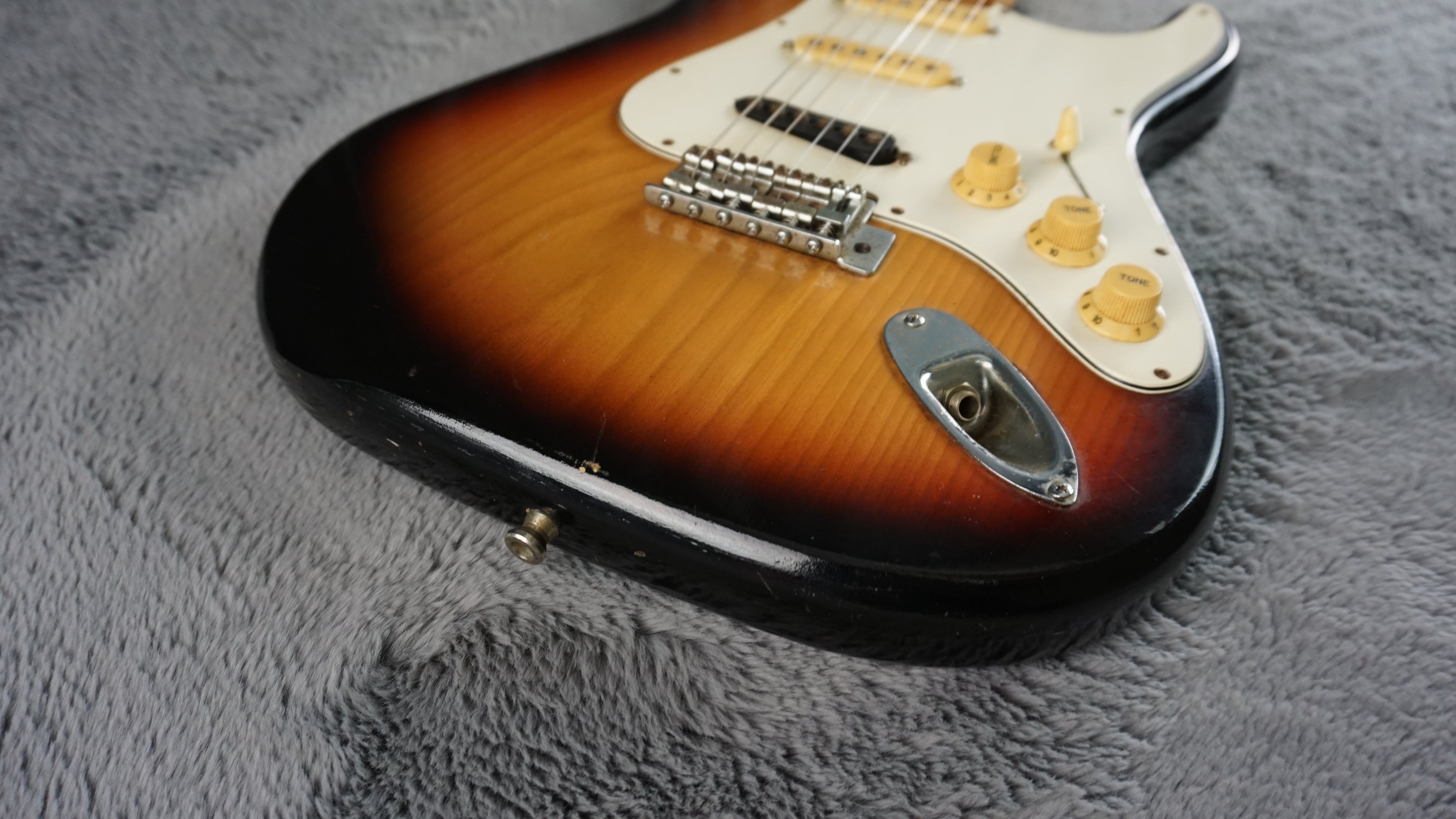 Holly Splendor Series S-Style - Tobacco Burst Tomson MIJ