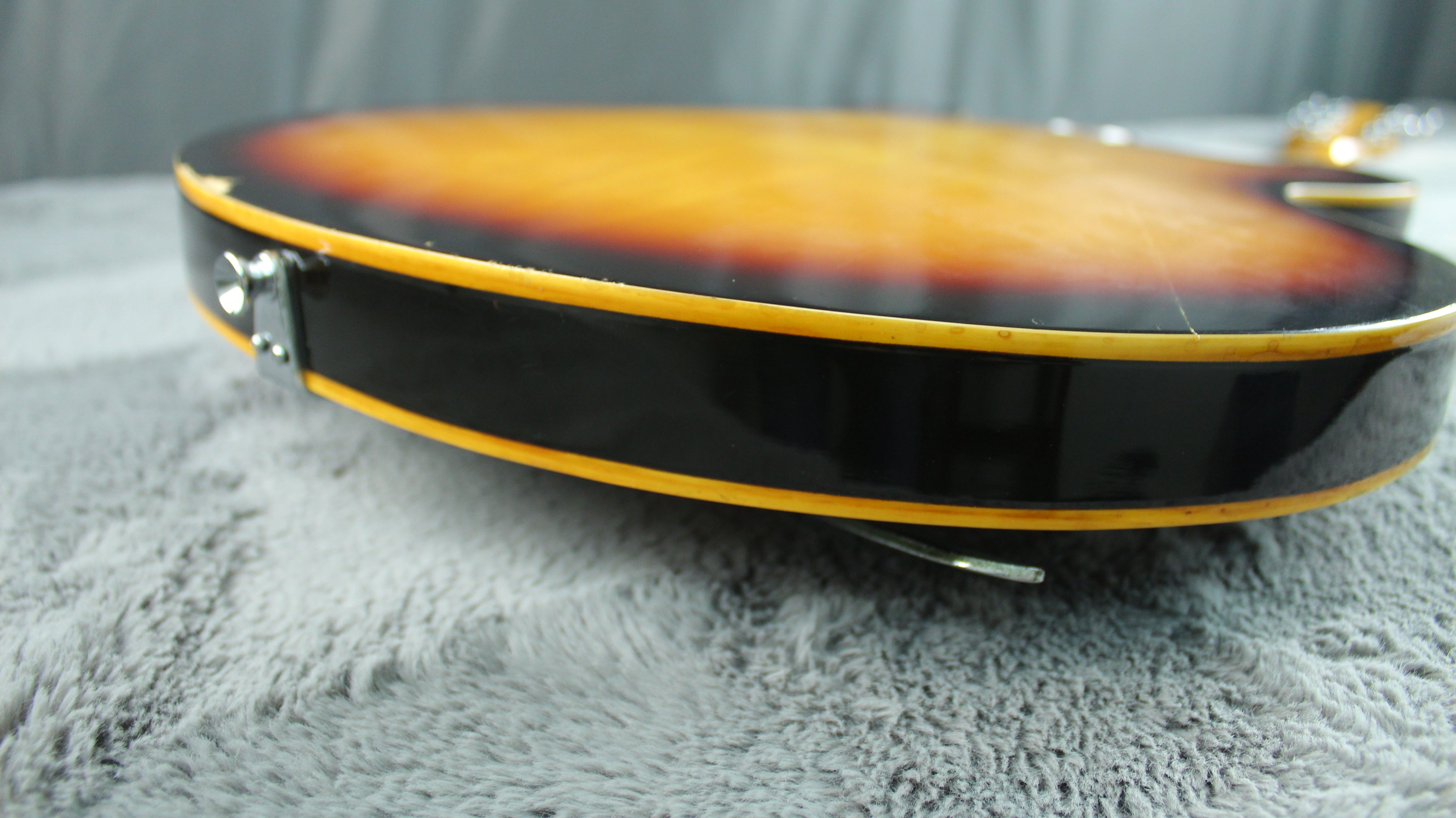 Semi-Hollow Sunburst Electric Guitar