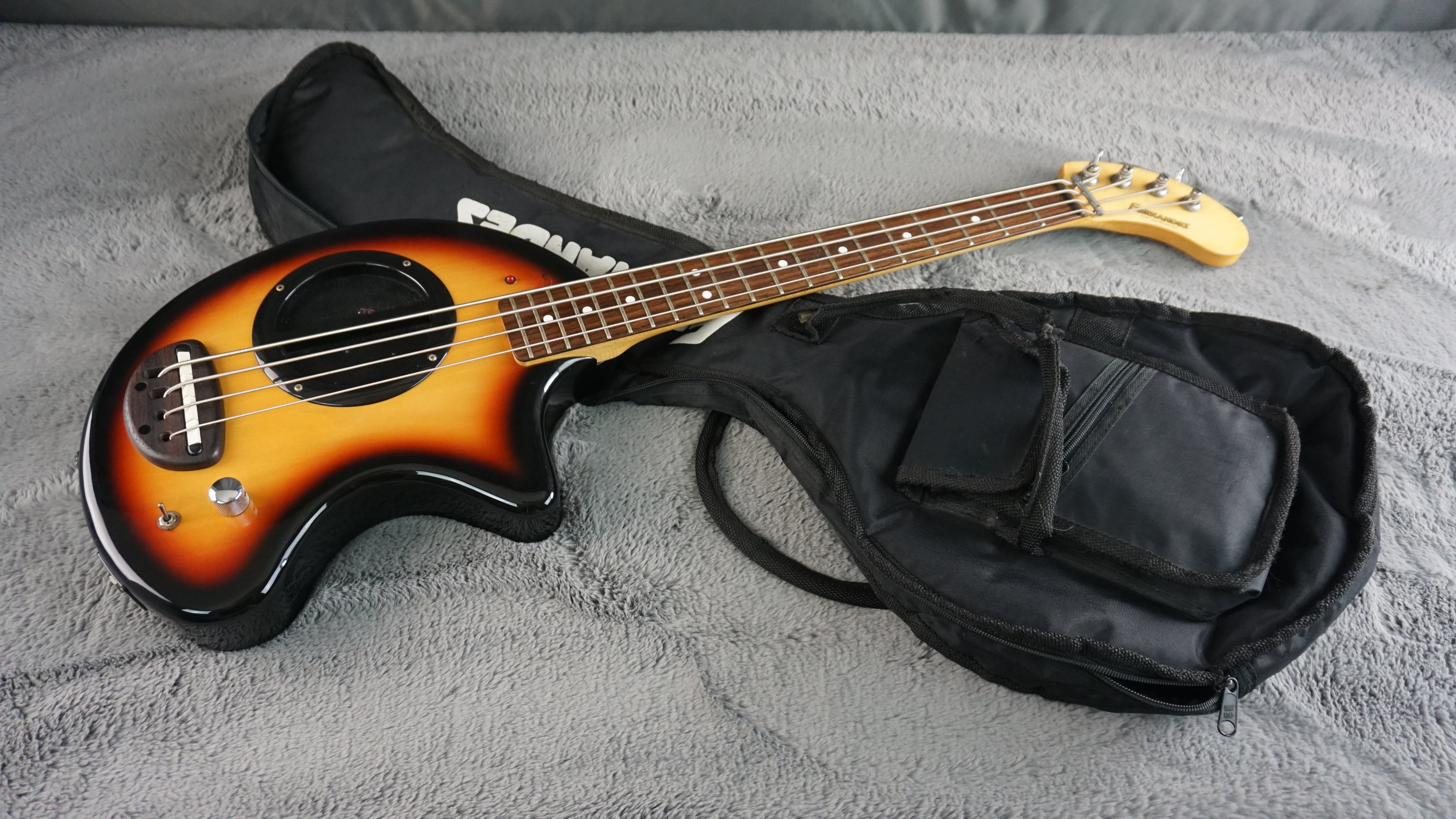 Fernandes Pie-ZO Bass - Sunburst w/ Built-in Speaker