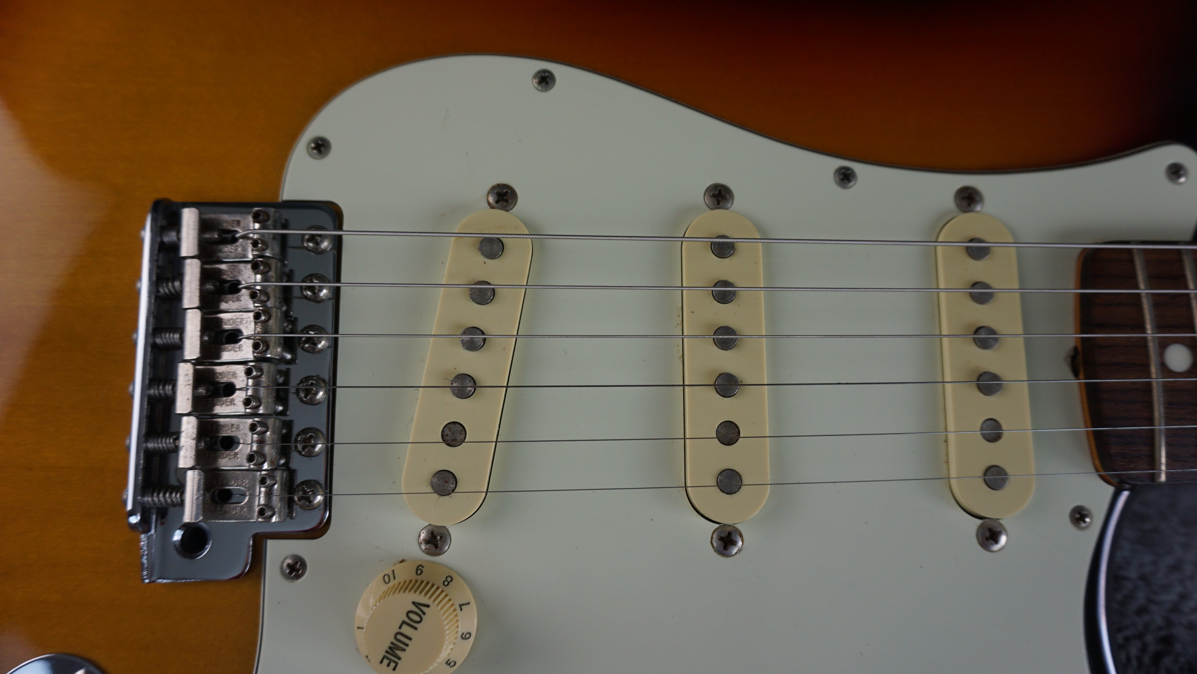 Fender Stratocaster 2017 - Sunburst Made in Japan