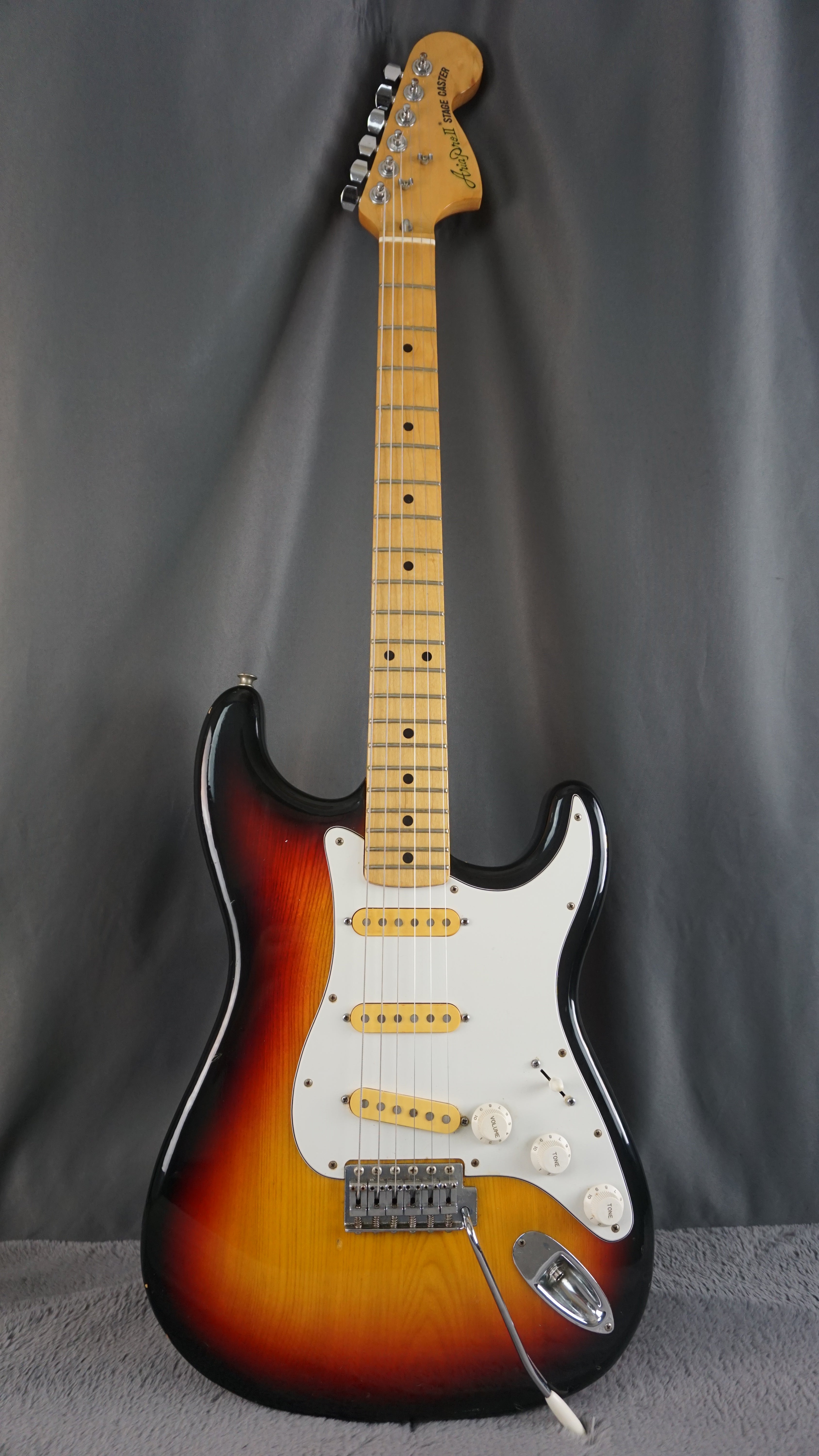 Aria Pro II Stagecaster - Sunburst 1970s Japan w/ Hard Case