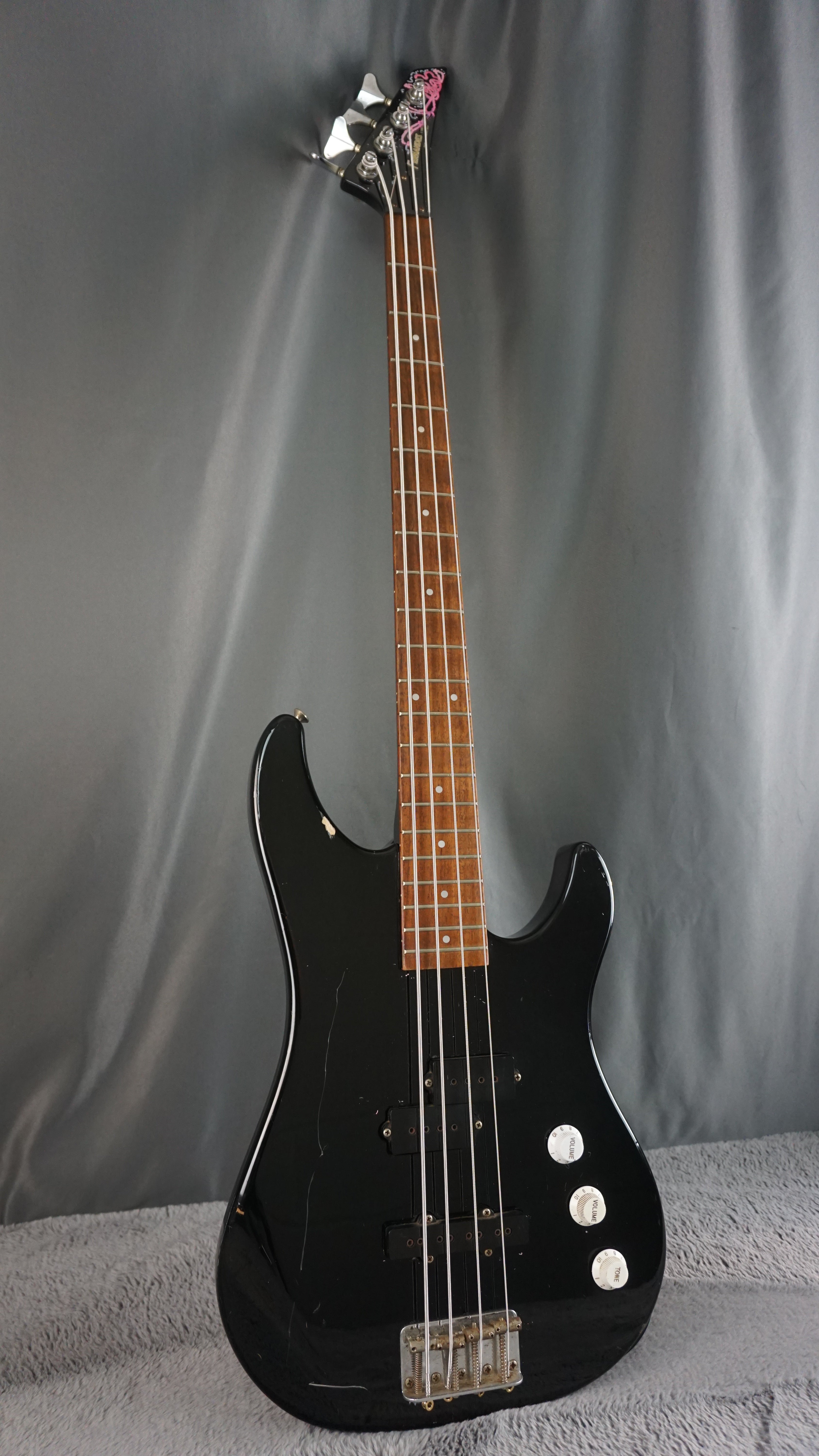 Fernandes Limited Edition - Black Japan 4-String PJ Bass