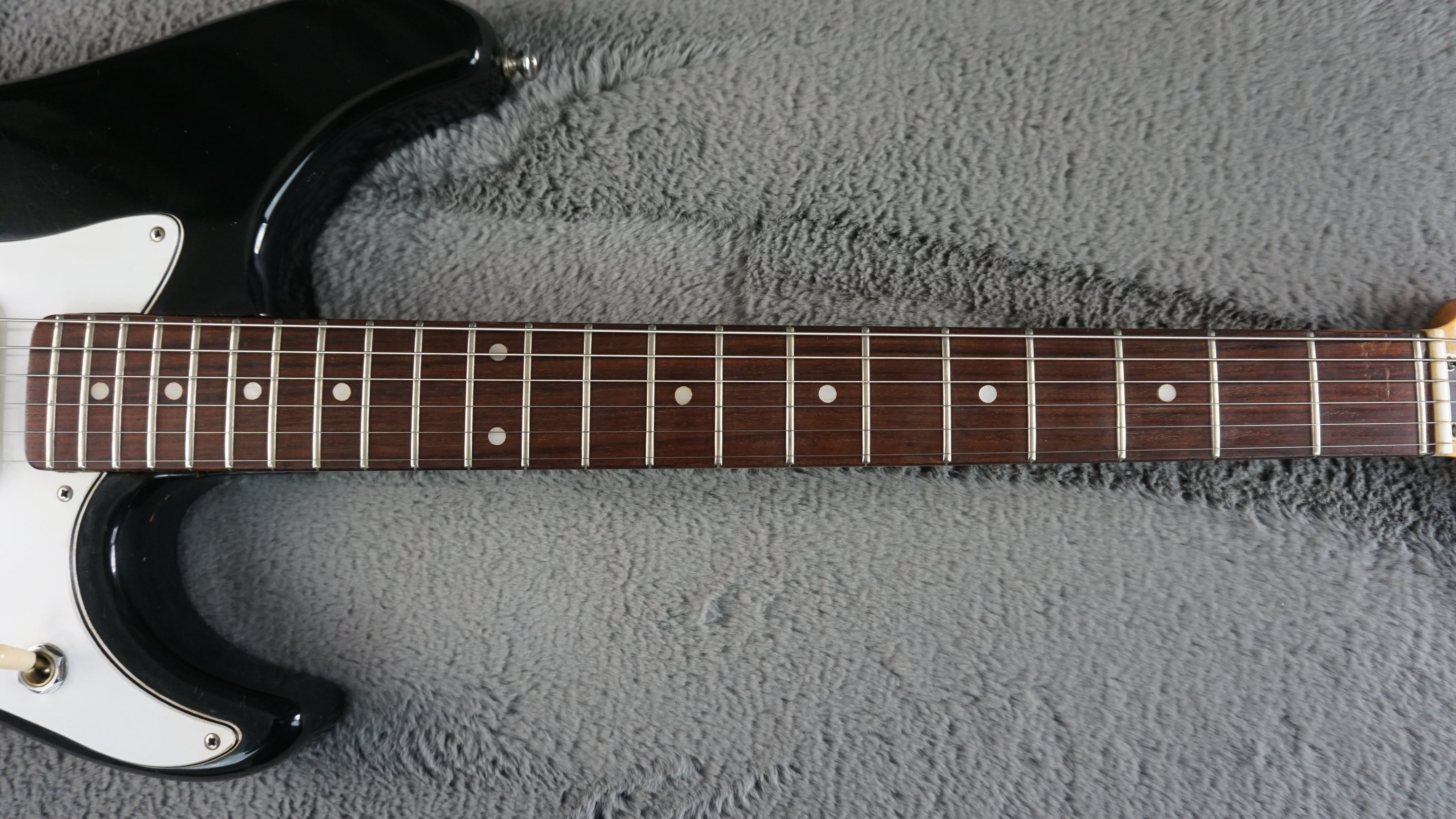 Guyatone LG-23 Japan Electric Guitar Black