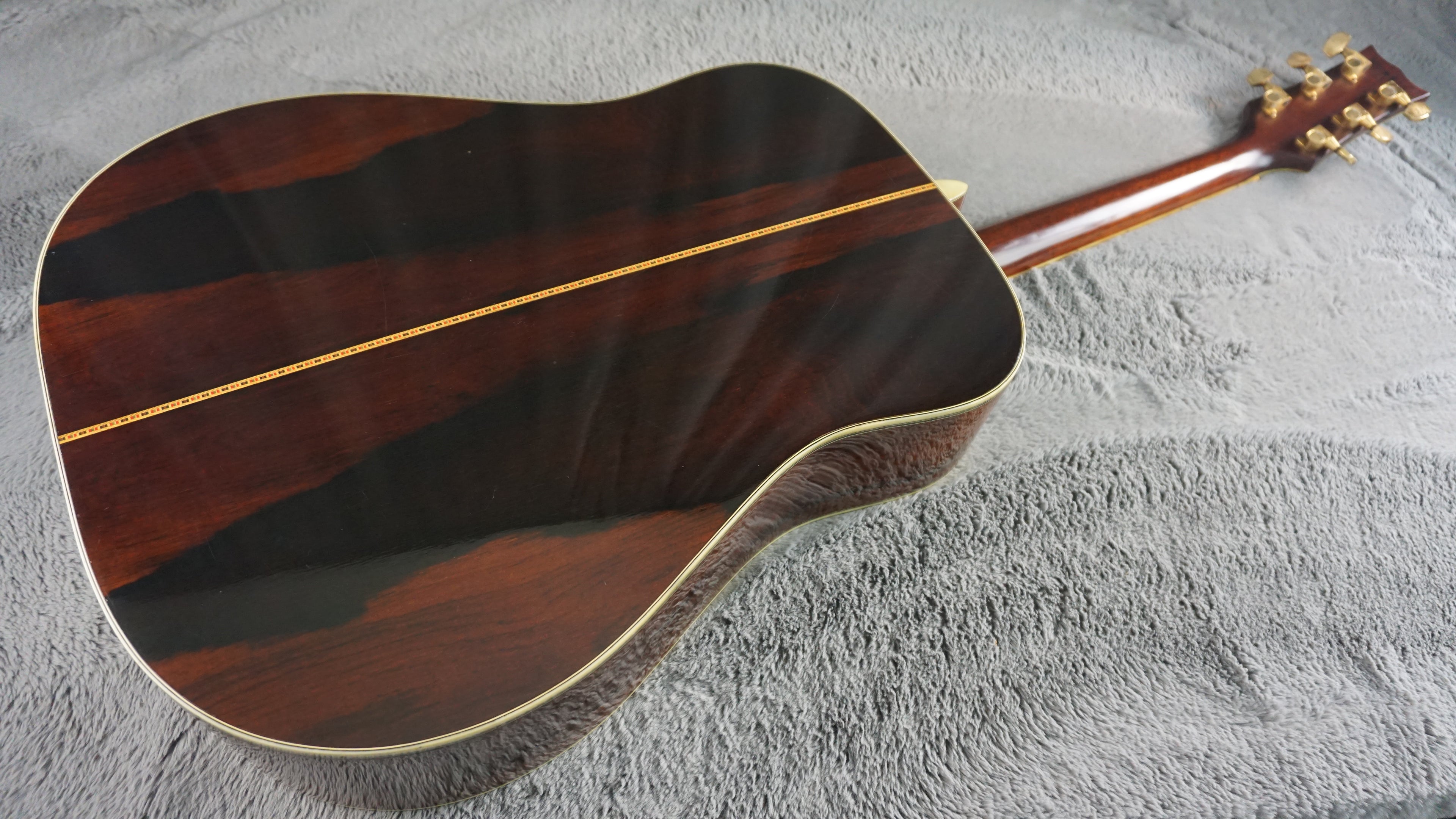 Morris MG-1100 Japan Dreadnought w/ Hard Case