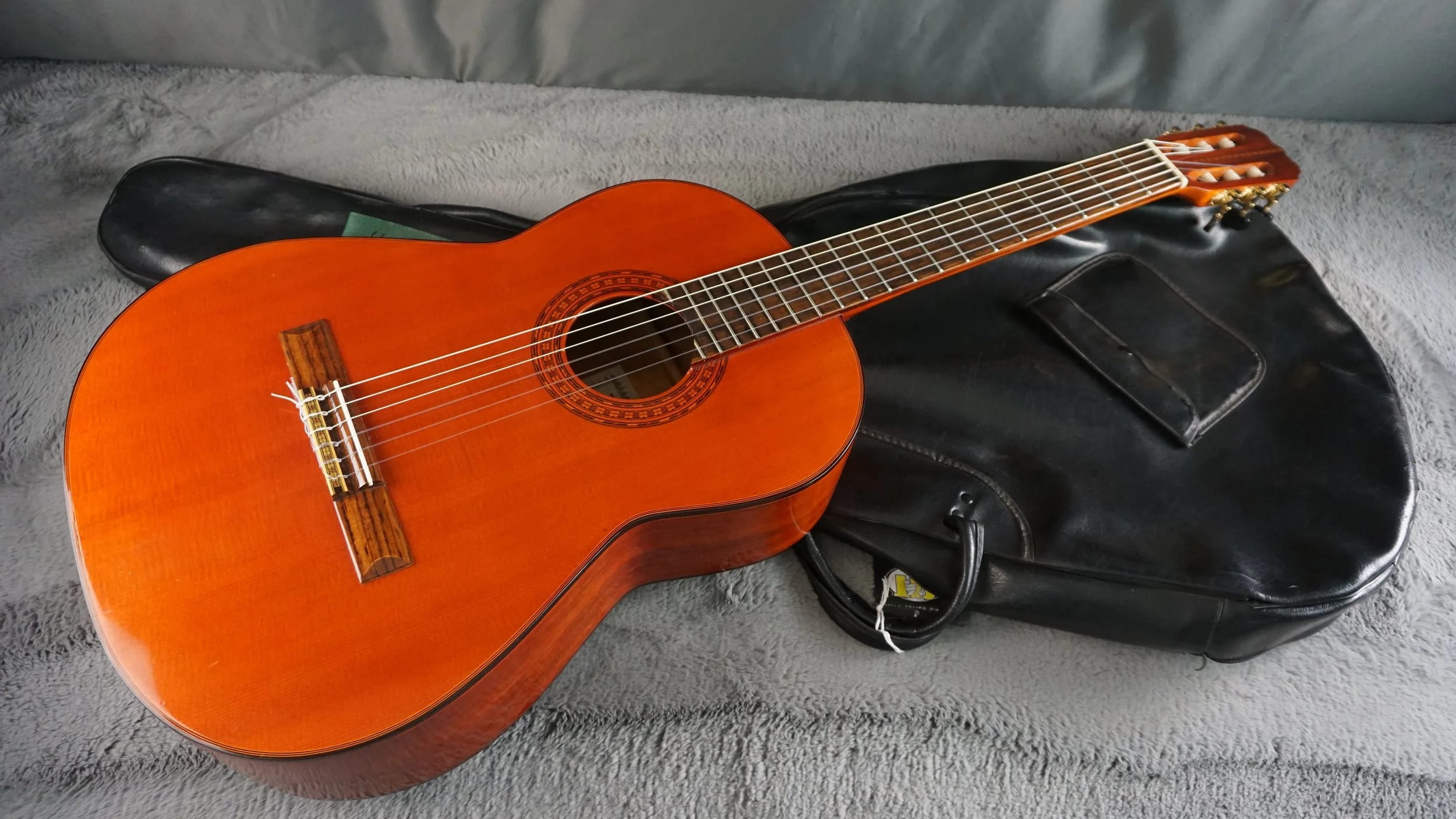 Tatsuno Zen-On Model 130 Japan Classical Guitar