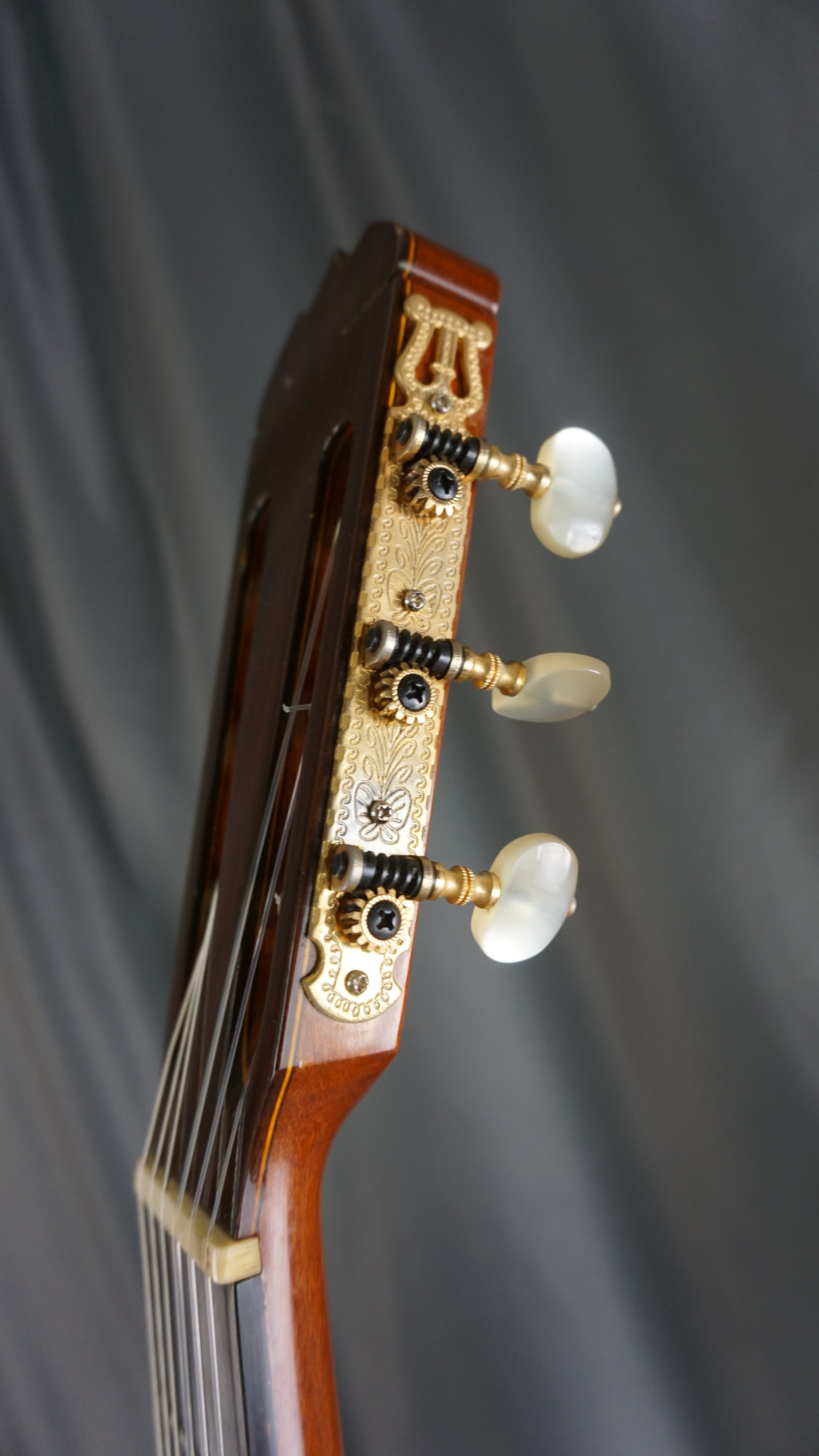 El Mesmre S-1976 Japan Classical Guitar w/ Hard Case Rare Solid Woods